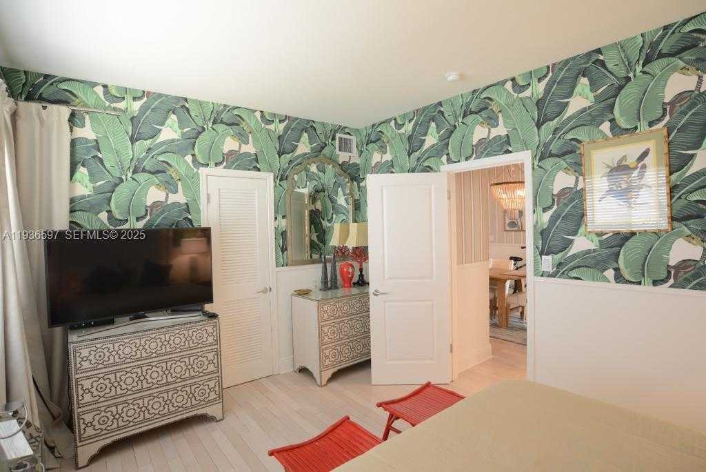 Small Image of 1520 EUCLID AVE #1, Miami Beach Number 15