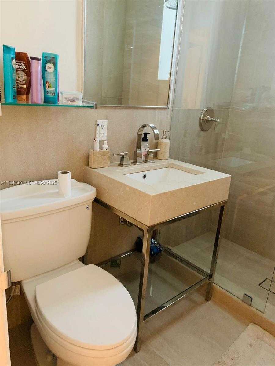 Small Image of 1520 EUCLID AVE #1, Miami Beach Number 16