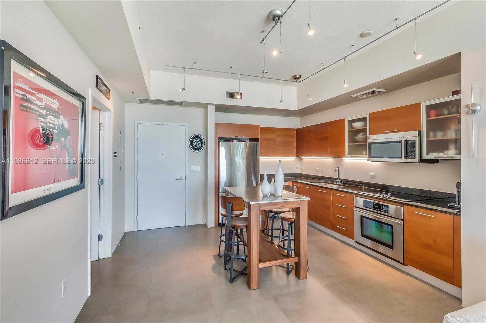 Small Image of 3470 EAST COAST AVE #H1903, Miami Number 7