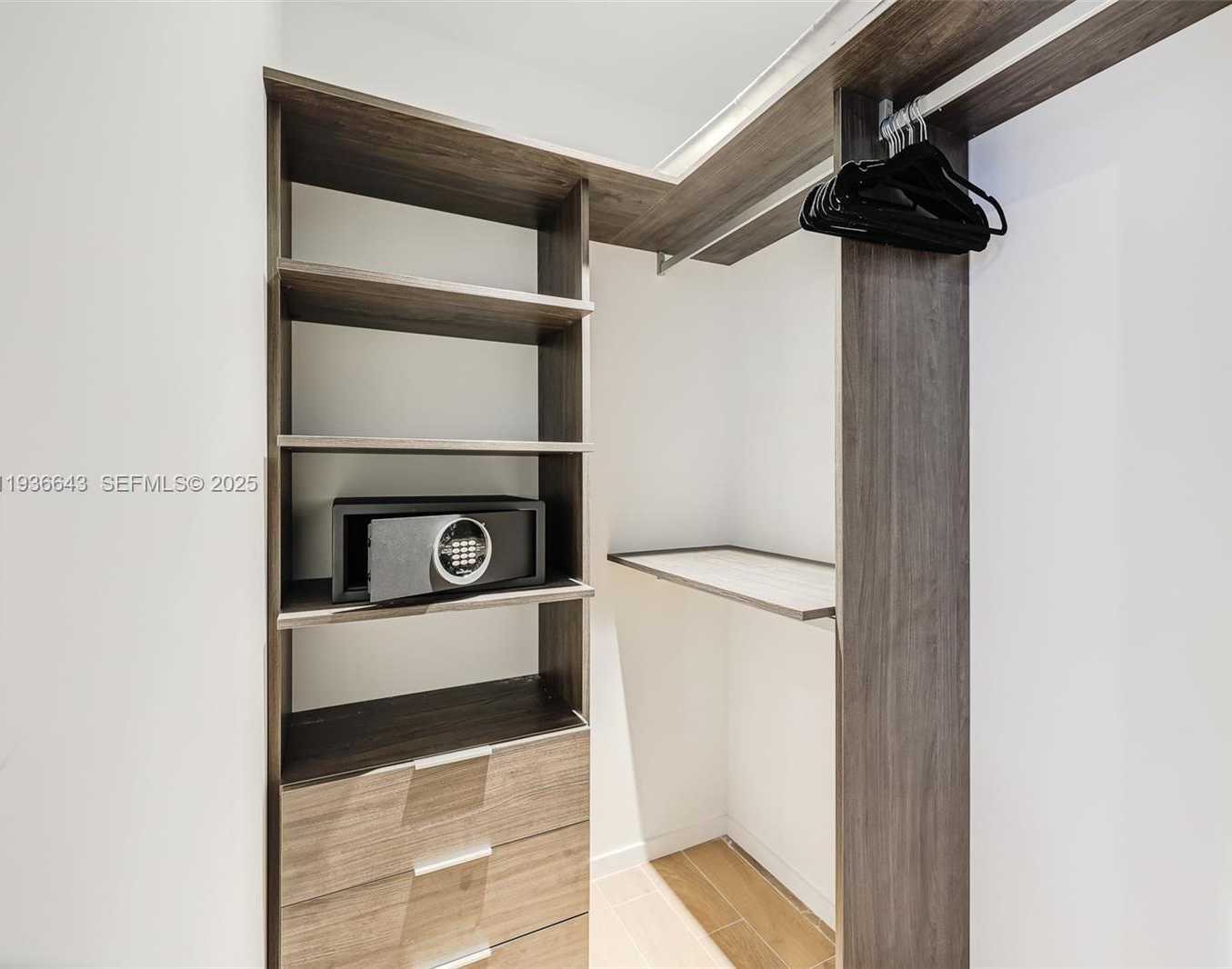 Small Image of 398 NORTH EAST 5TH ST #3718-3719, Miami Number 21