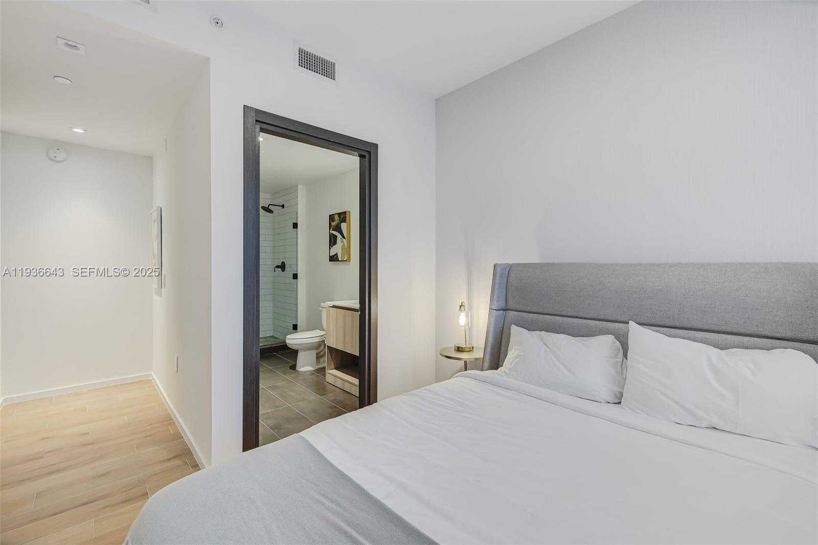 Small Image of 398 NORTH EAST 5TH ST #3718-3719, Miami Number 25