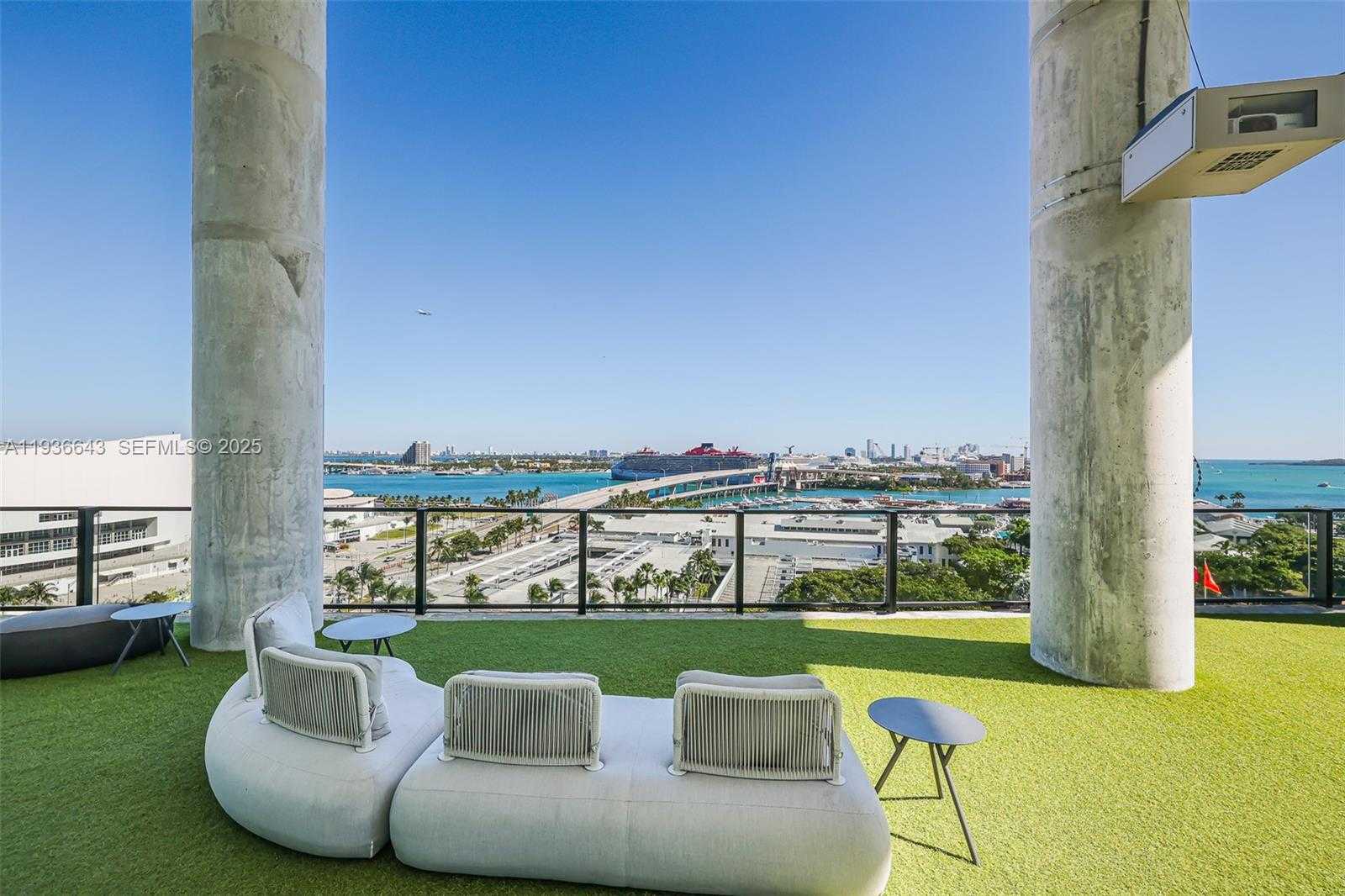 Small Image of 398 NORTH EAST 5TH ST #3718-3719, Miami Number 61