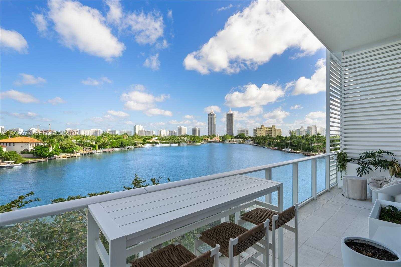 Small Image of 4701 NORTH MERIDIAN AVE #304, Miami Beach Number 2