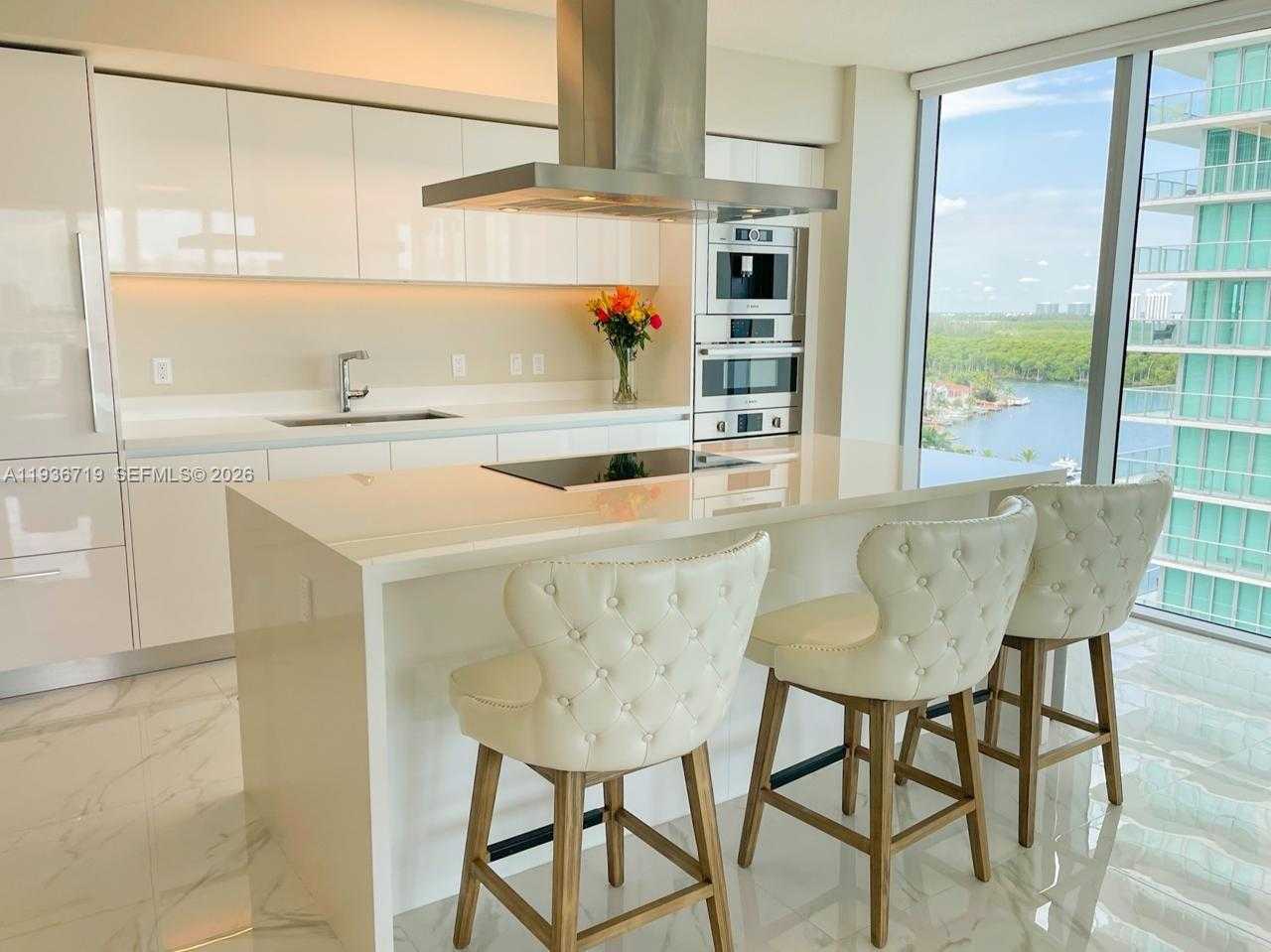 Imagen de Pequeño Objeto