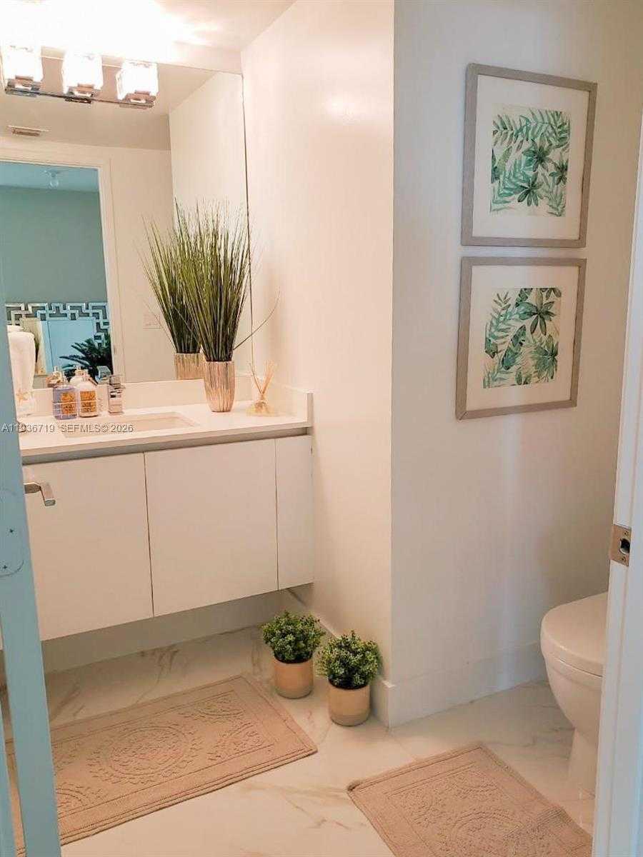 Imagen de Pequeño Objeto