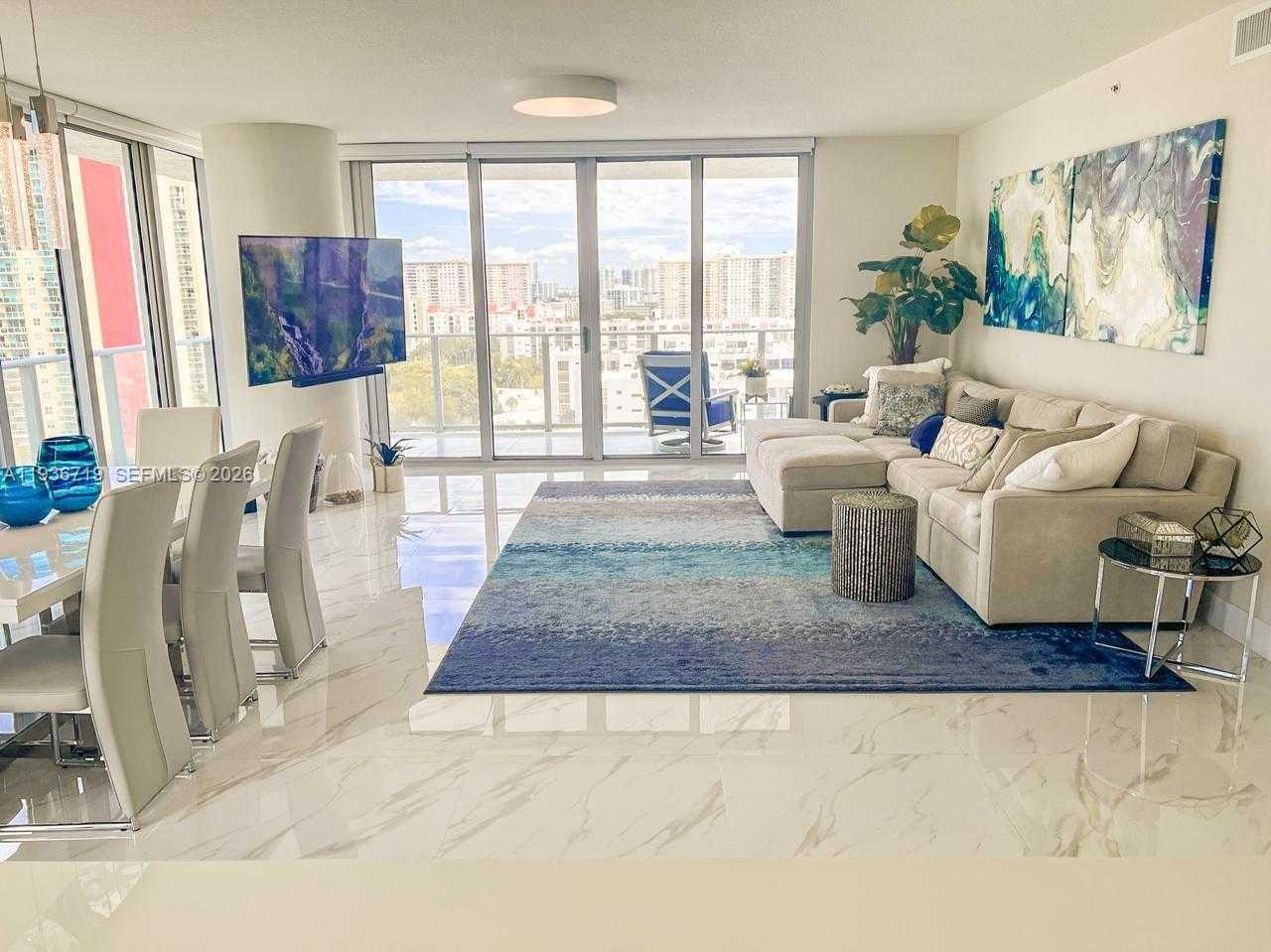 Imagen de Pequeño Objeto