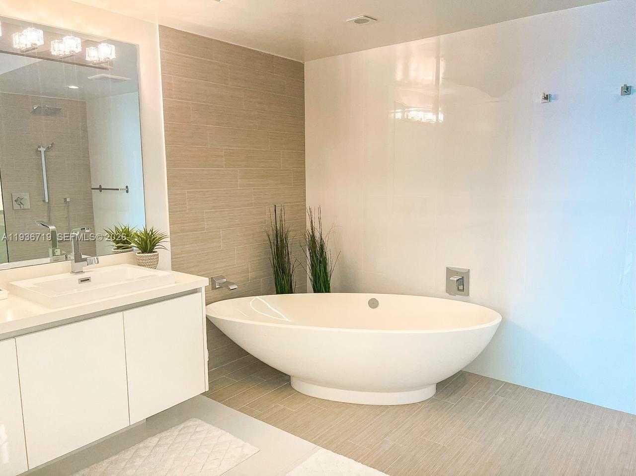 Imagen de Pequeño Objeto