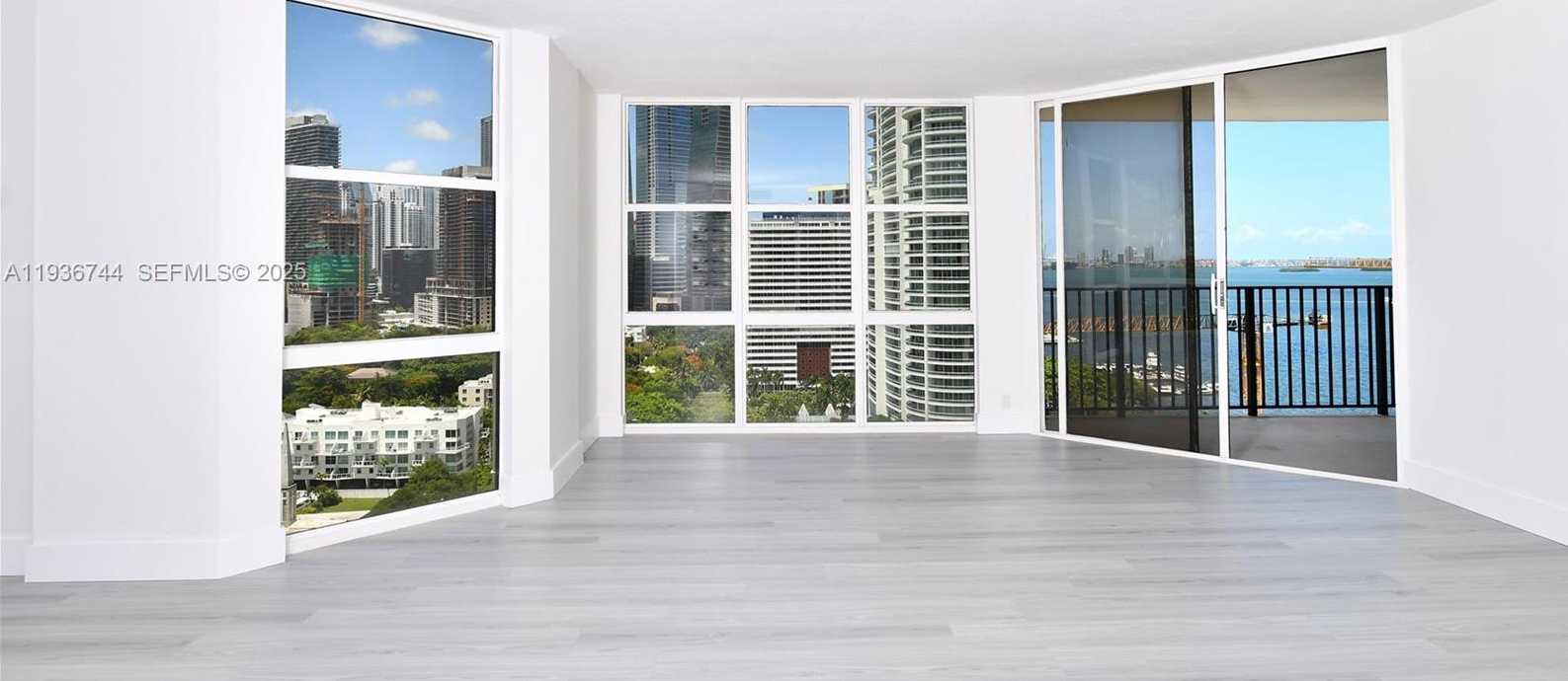 Small Image of 1901 BRICKELL AVE #B2209, Miami Number 4