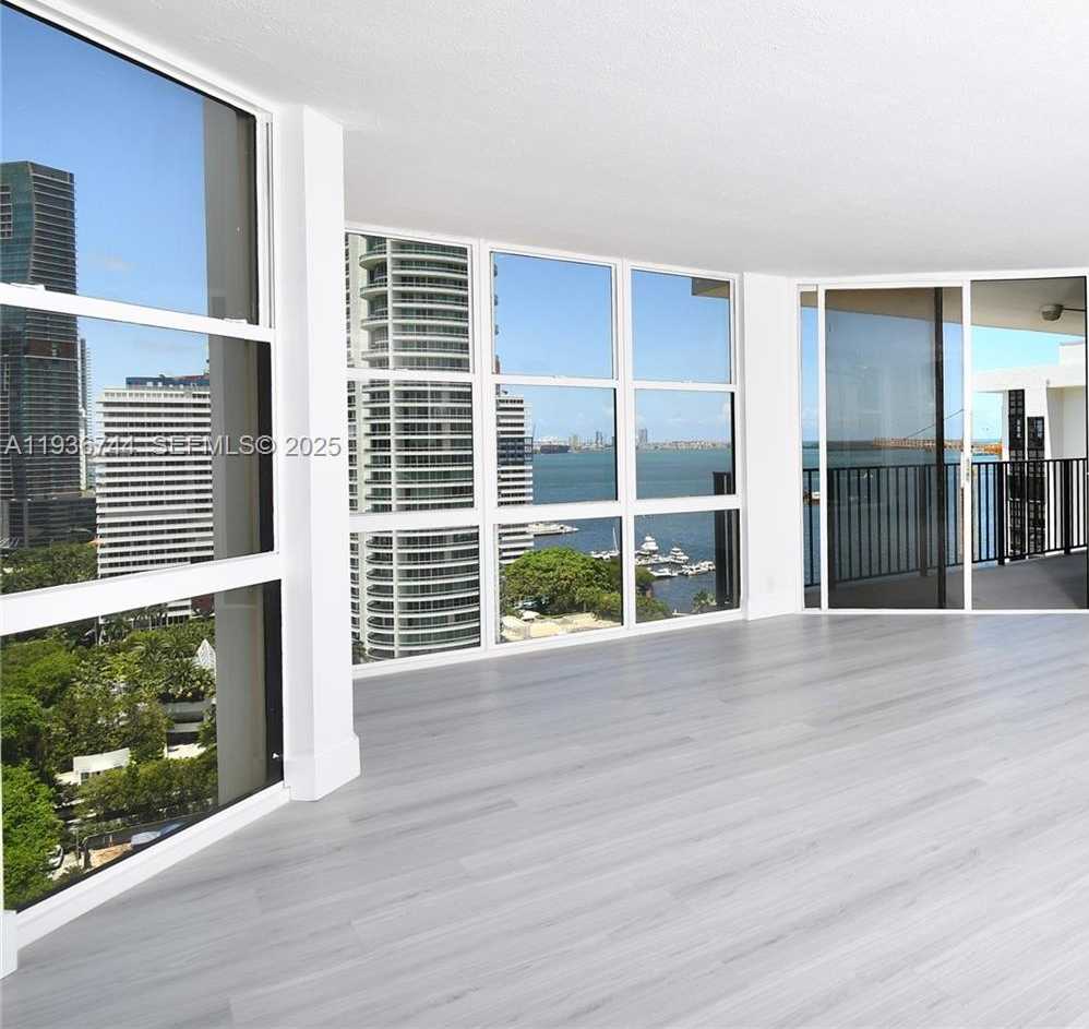 Small Image of 1901 BRICKELL AVE #B2209, Miami Number 5