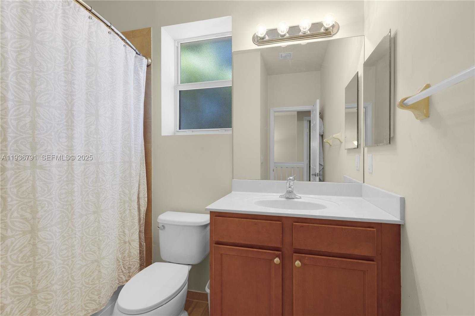 Small Image of 16789 SOUTH WEST 96TH ST, Miami Number 18