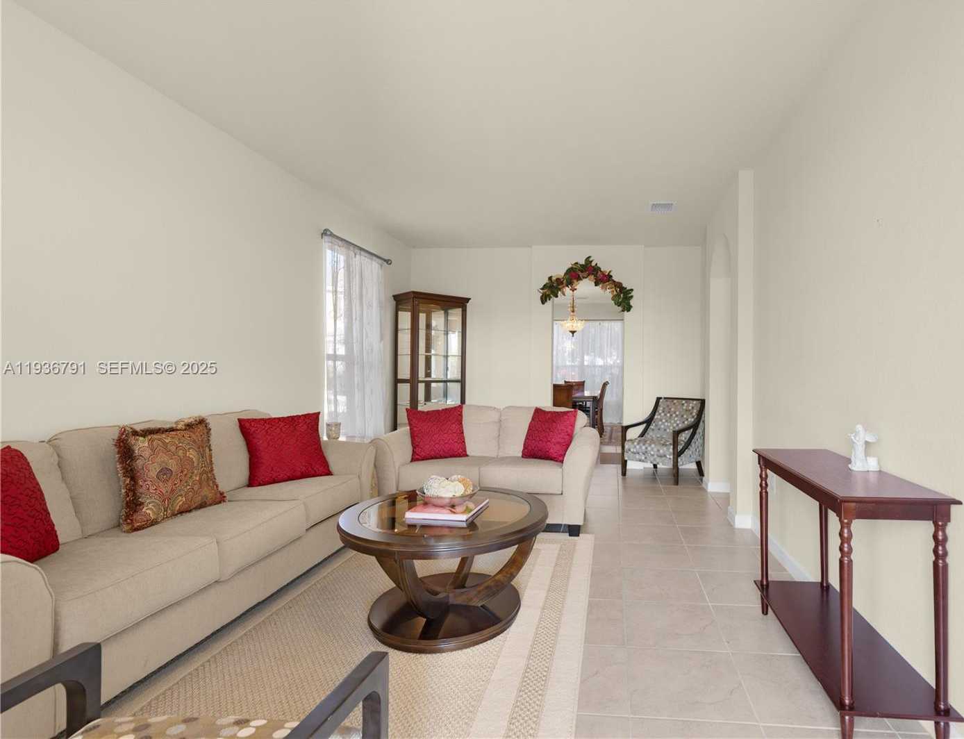 Small Image of 16789 SOUTH WEST 96TH ST, Miami Number 2