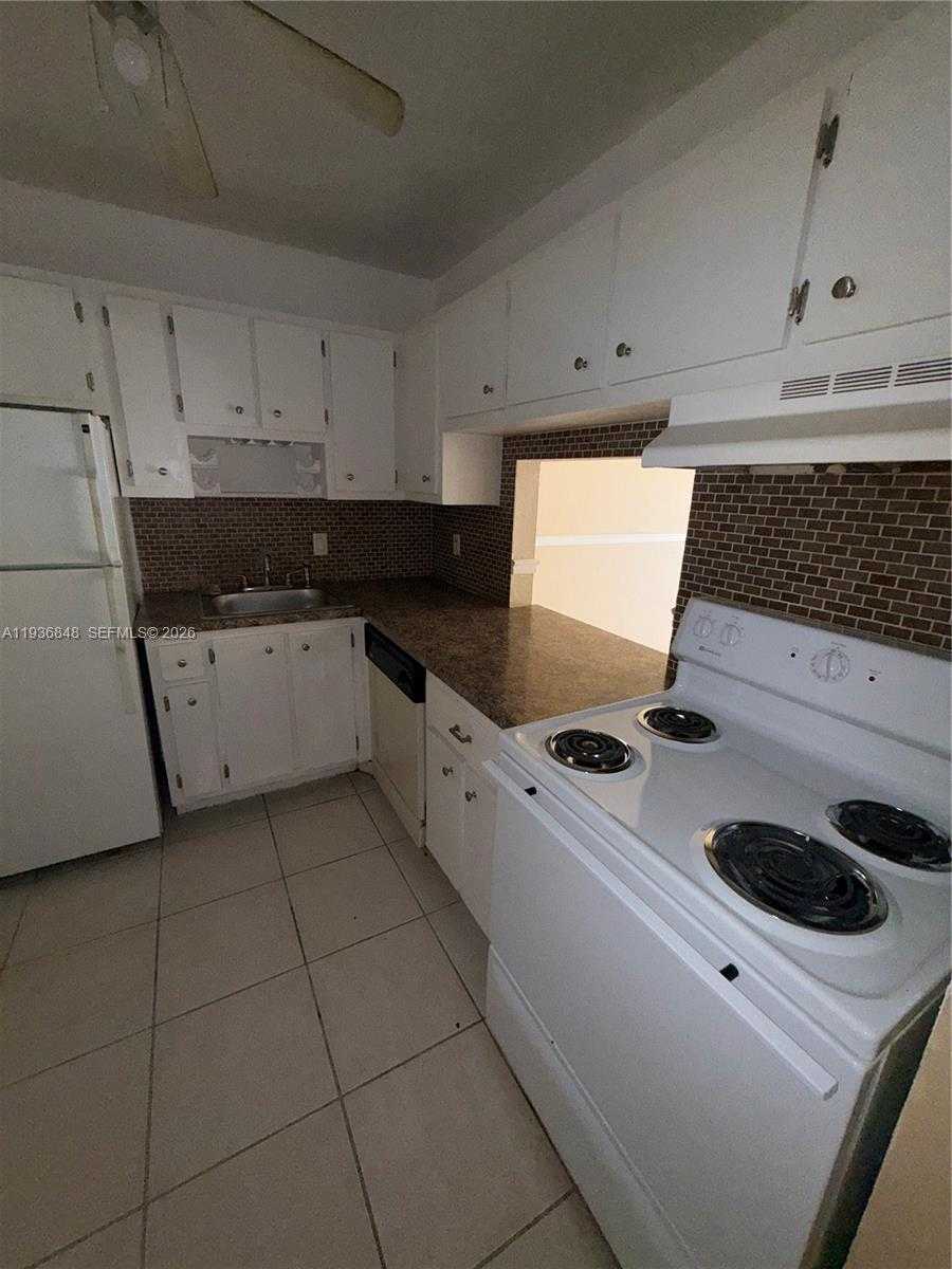 Small Image of 9972 SOUTH WEST 88TH ST #1125, Miami Number 14