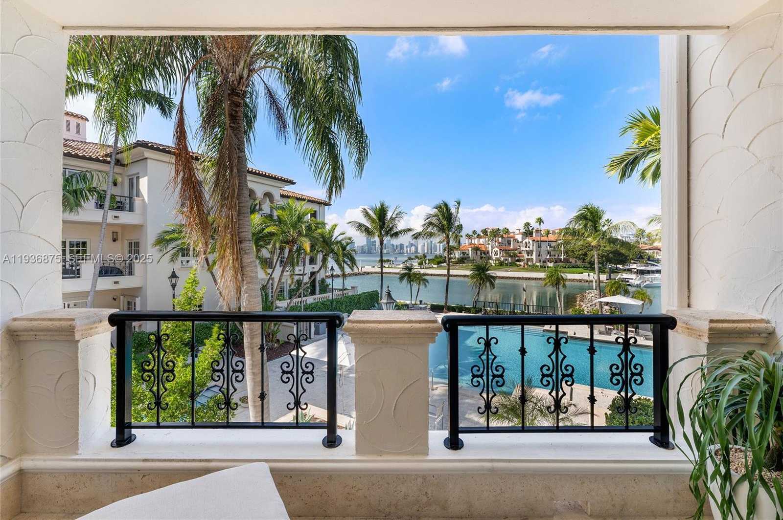 Small Image of 2521 FISHER ISLAND DR #6201, Miami Beach Number 19