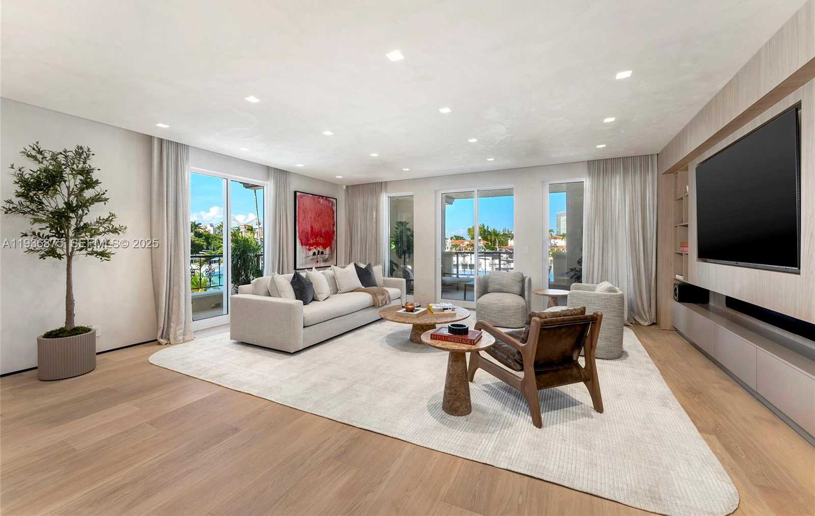 Small Image of 2521 FISHER ISLAND DR #6201, Miami Beach Number 3