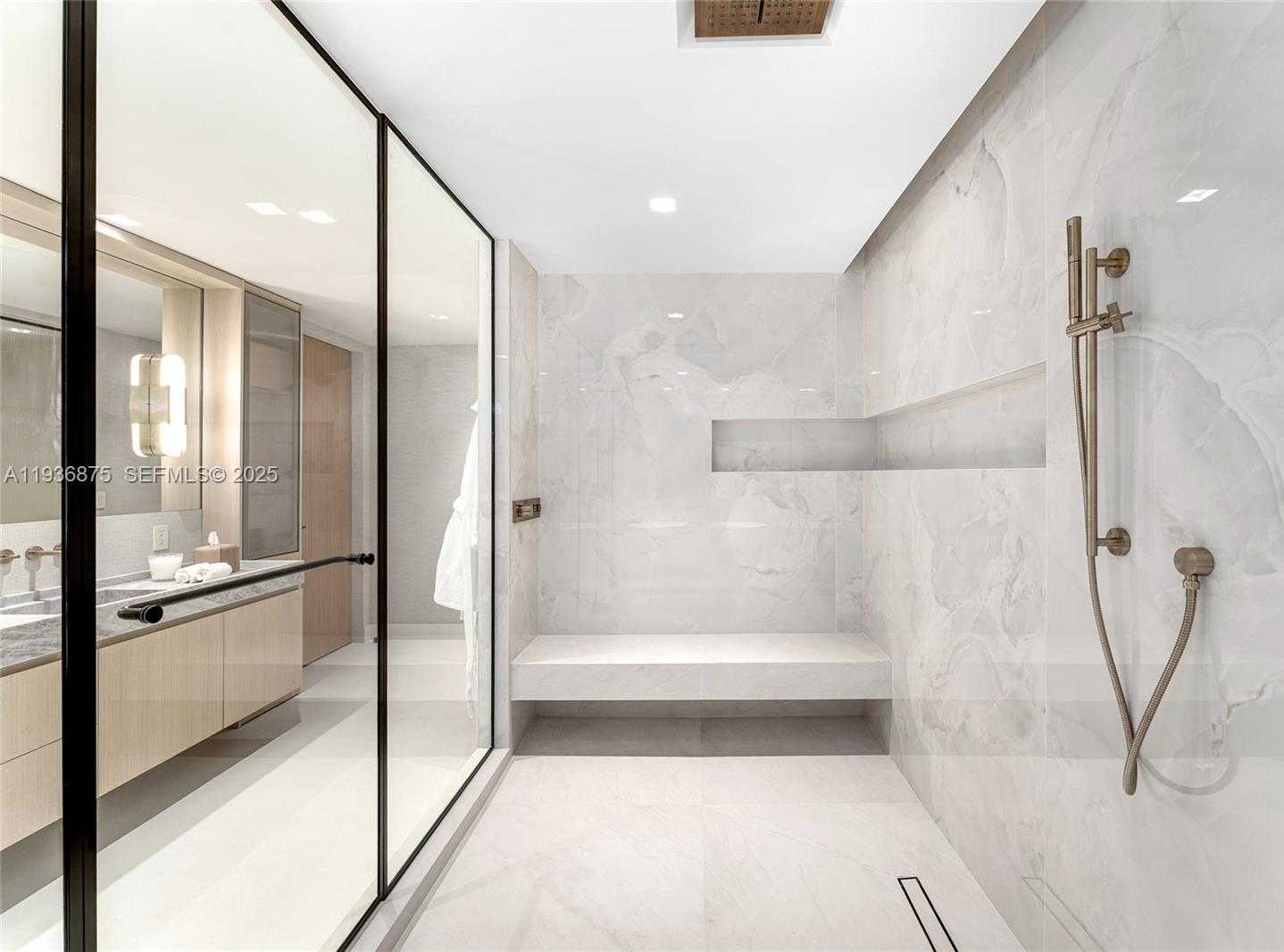 Small Image of 2521 FISHER ISLAND DR #6201, Miami Beach Number 32