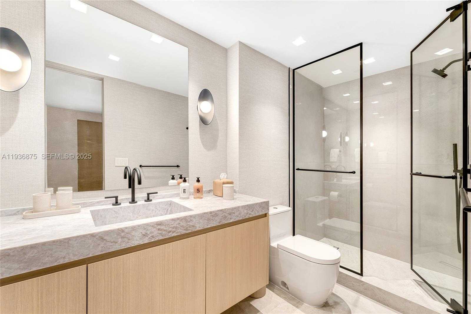 Small Image of 2521 FISHER ISLAND DR #6201, Miami Beach Number 36