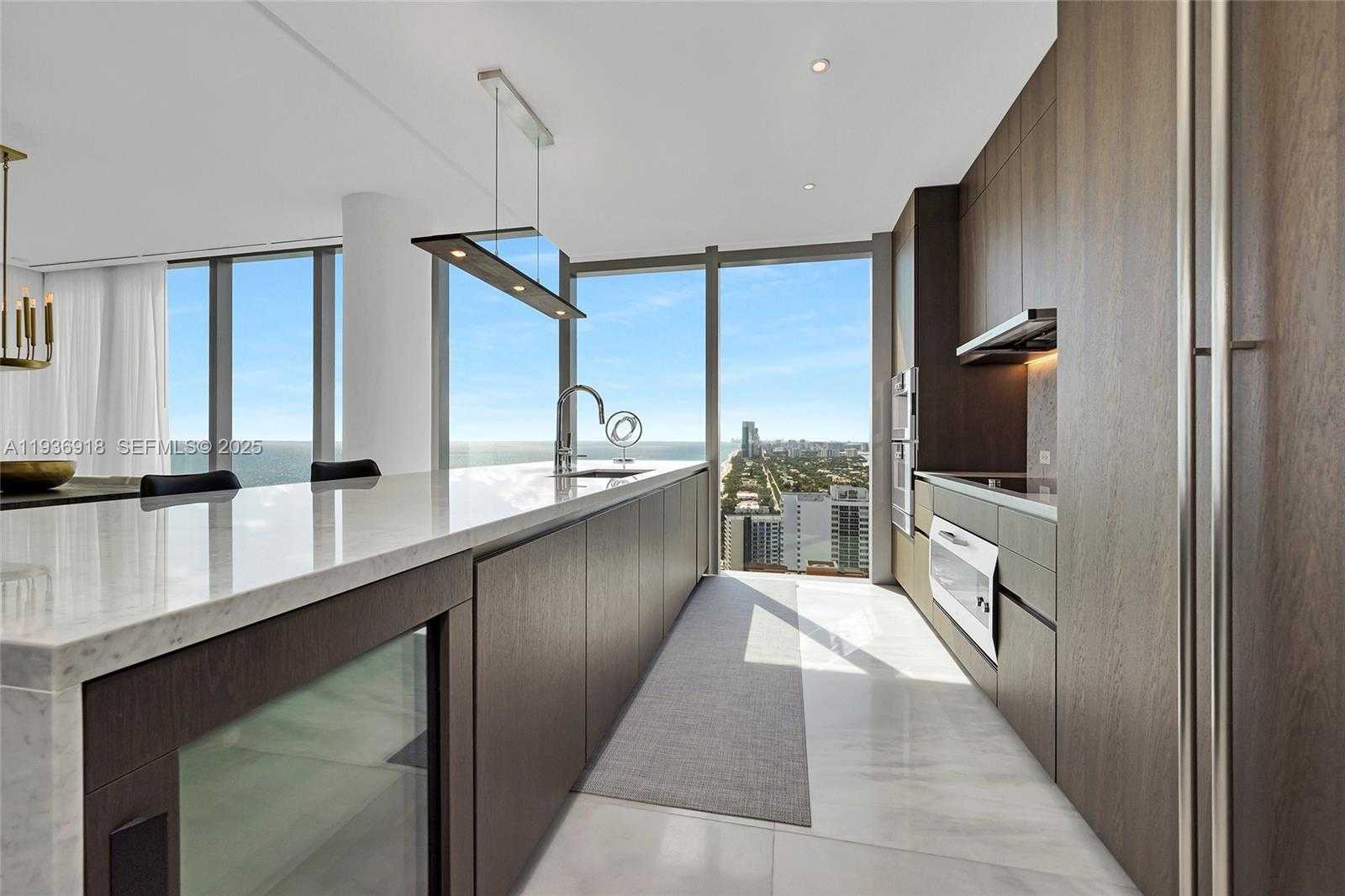 Small Image of 2000 SOUTH OCEAN DR #30B, Hallandale Beach Number 3