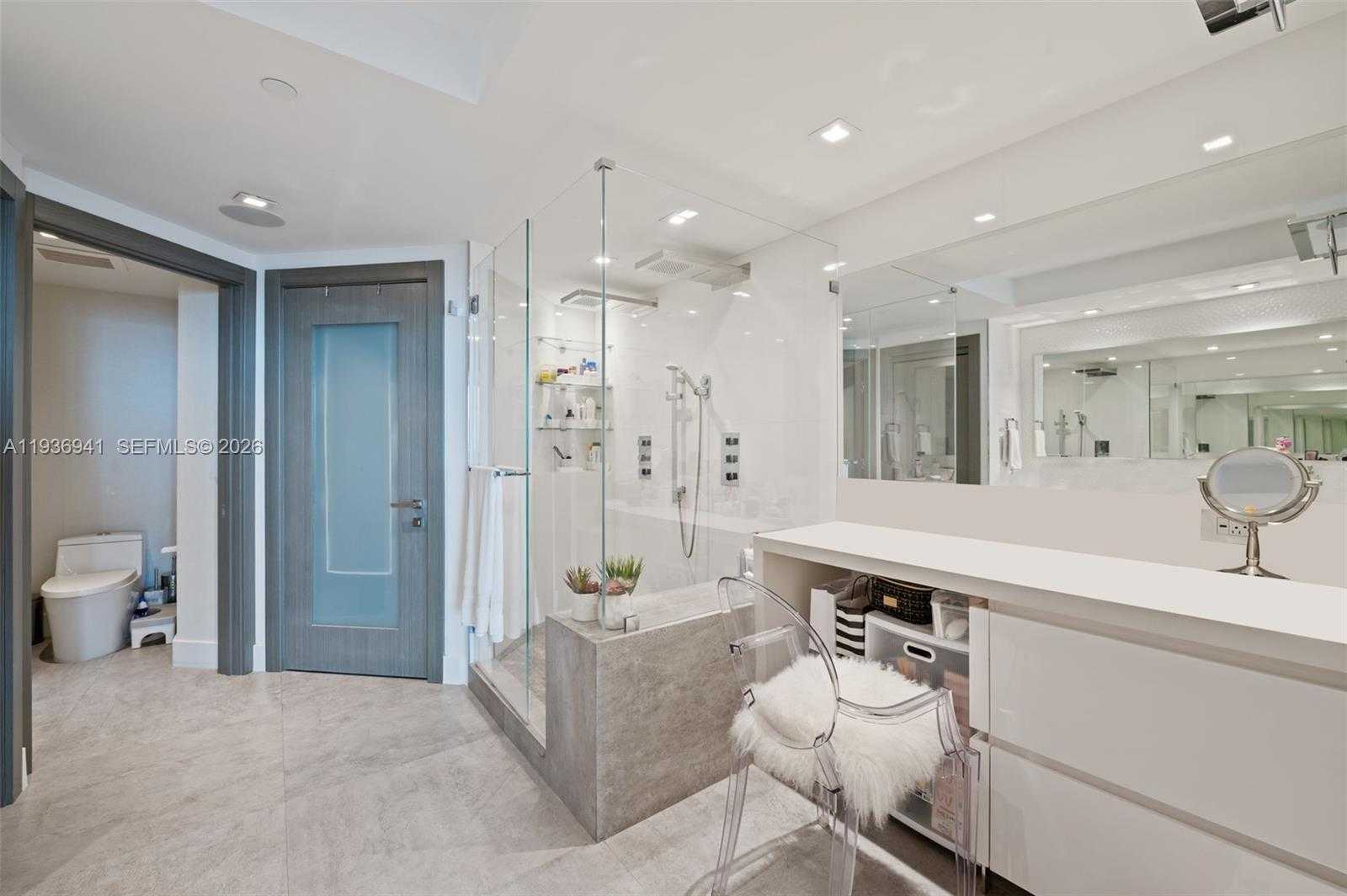 Small Image of 1331 BRICKELL BAY DR #2907, Miami Number 12