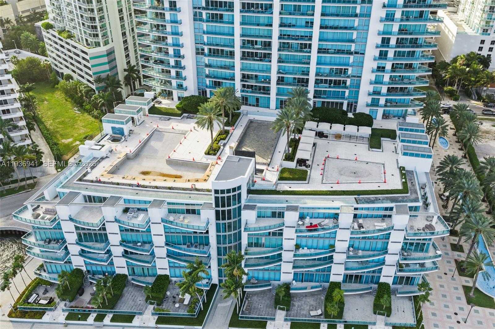 Small Image of 1331 BRICKELL BAY DR #2907, Miami Number 27