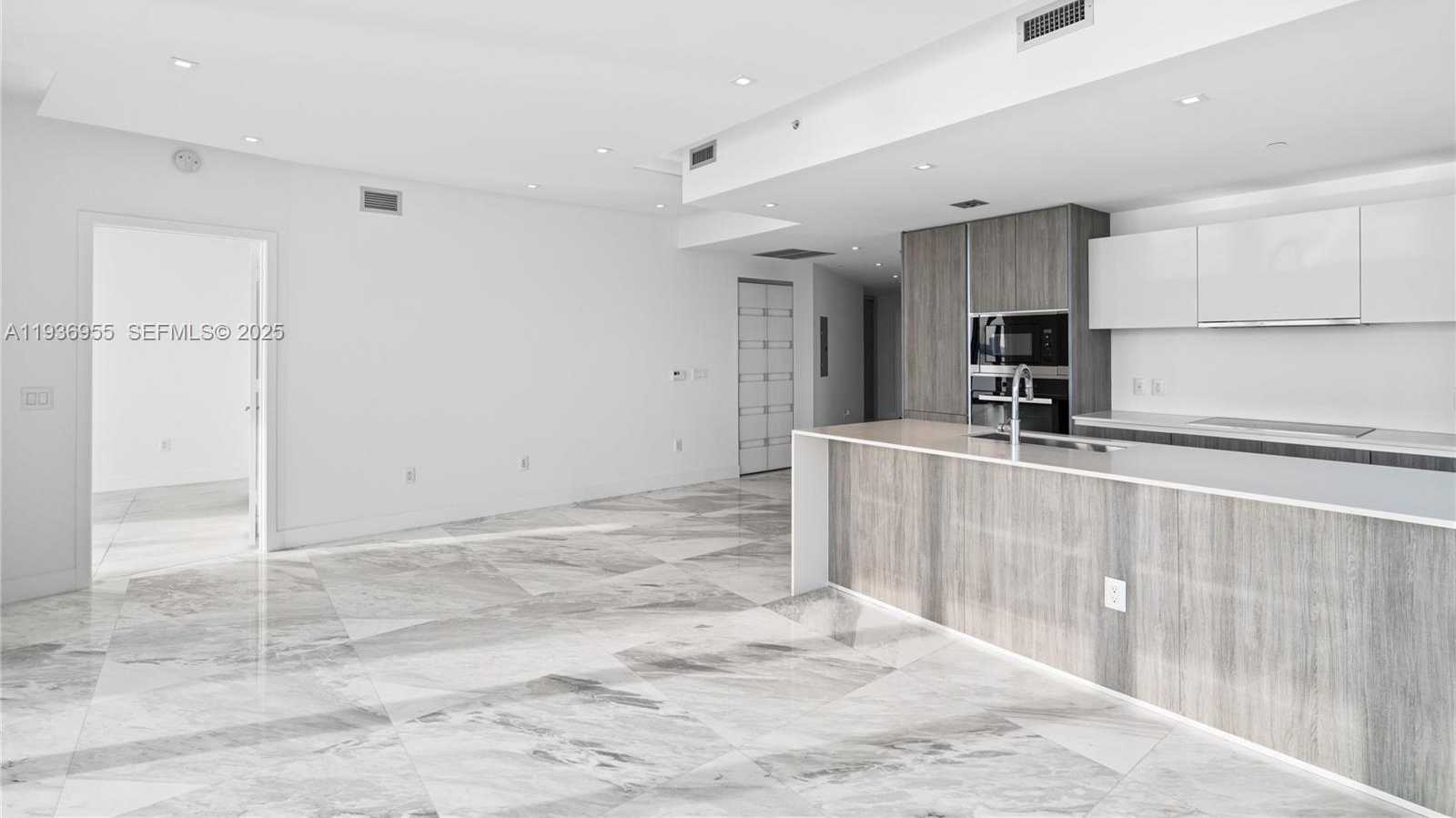 Small Image of 2900 NORTH EAST 7TH AVE #1402, Miami Number 8