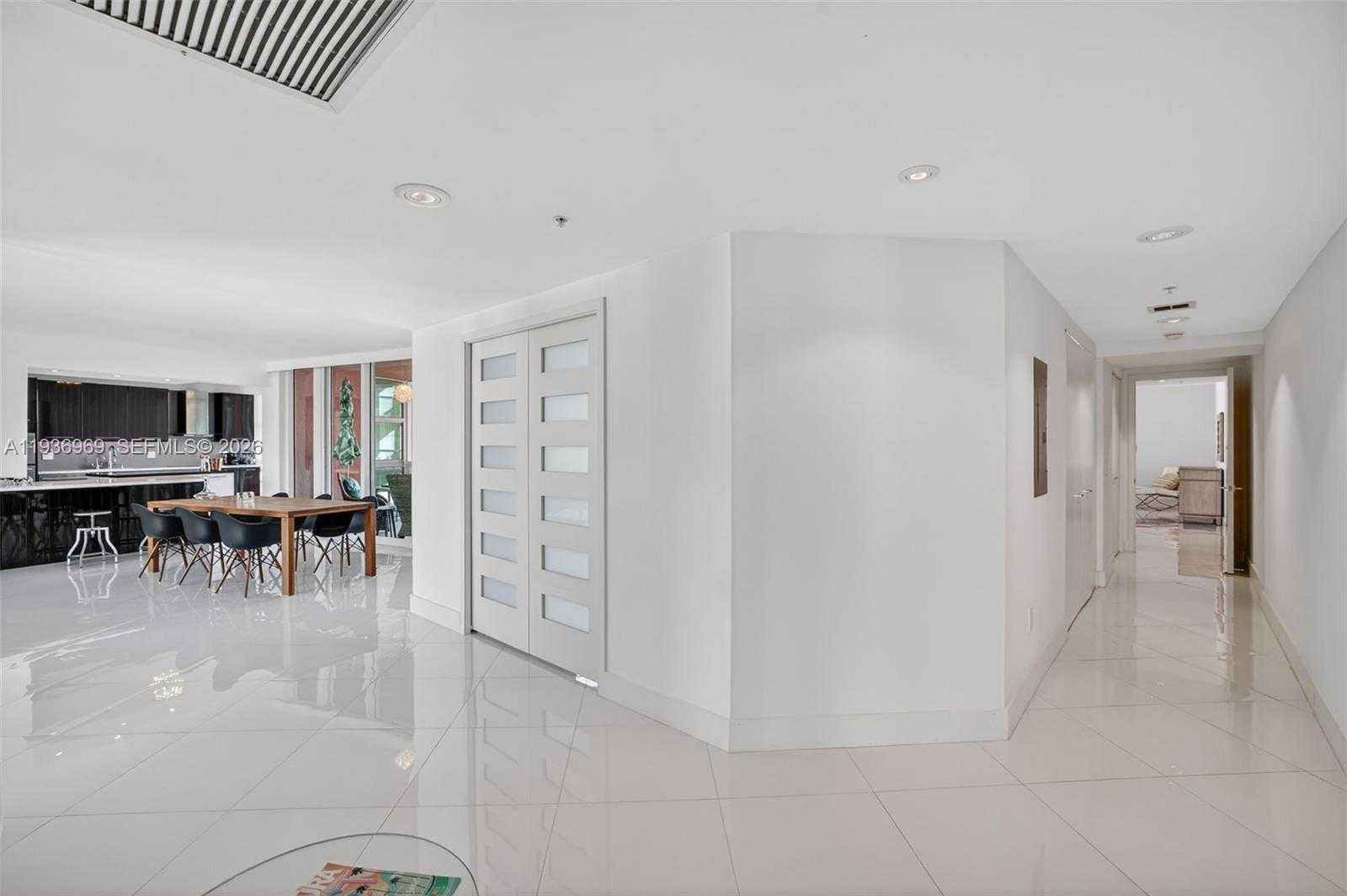 Small Image of 3370 HIDDEN BAY DR #2711, Aventura Number 16