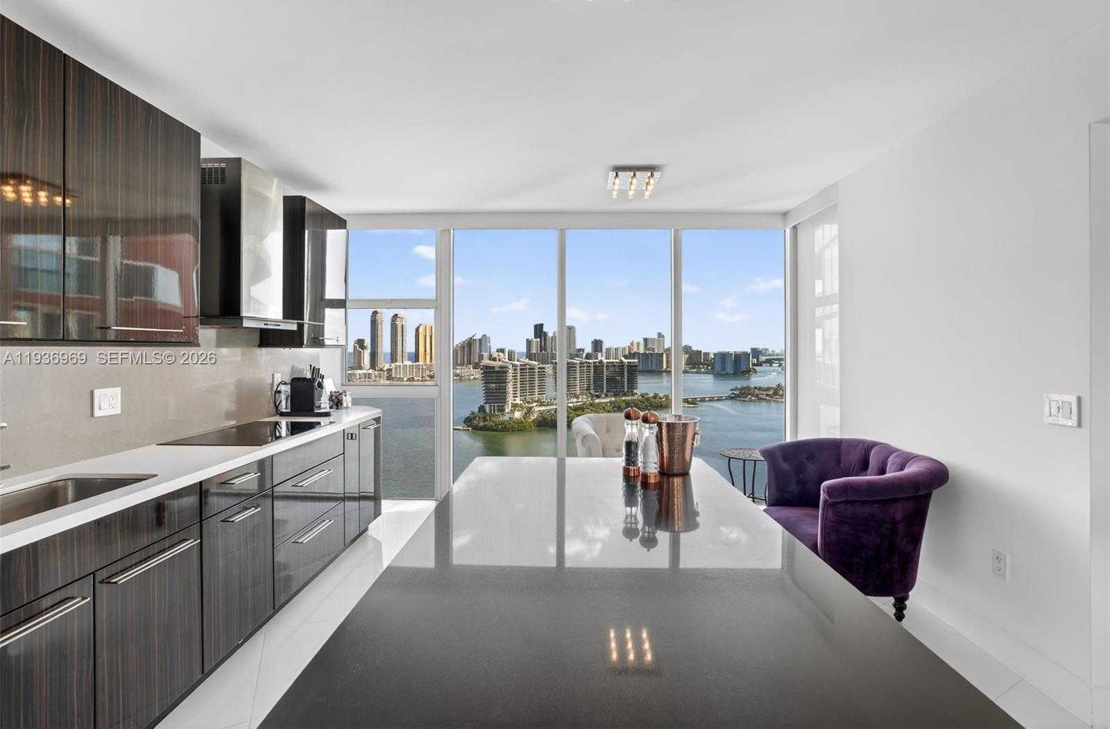 Small Image of 3370 HIDDEN BAY DR #2711, Aventura Number 17