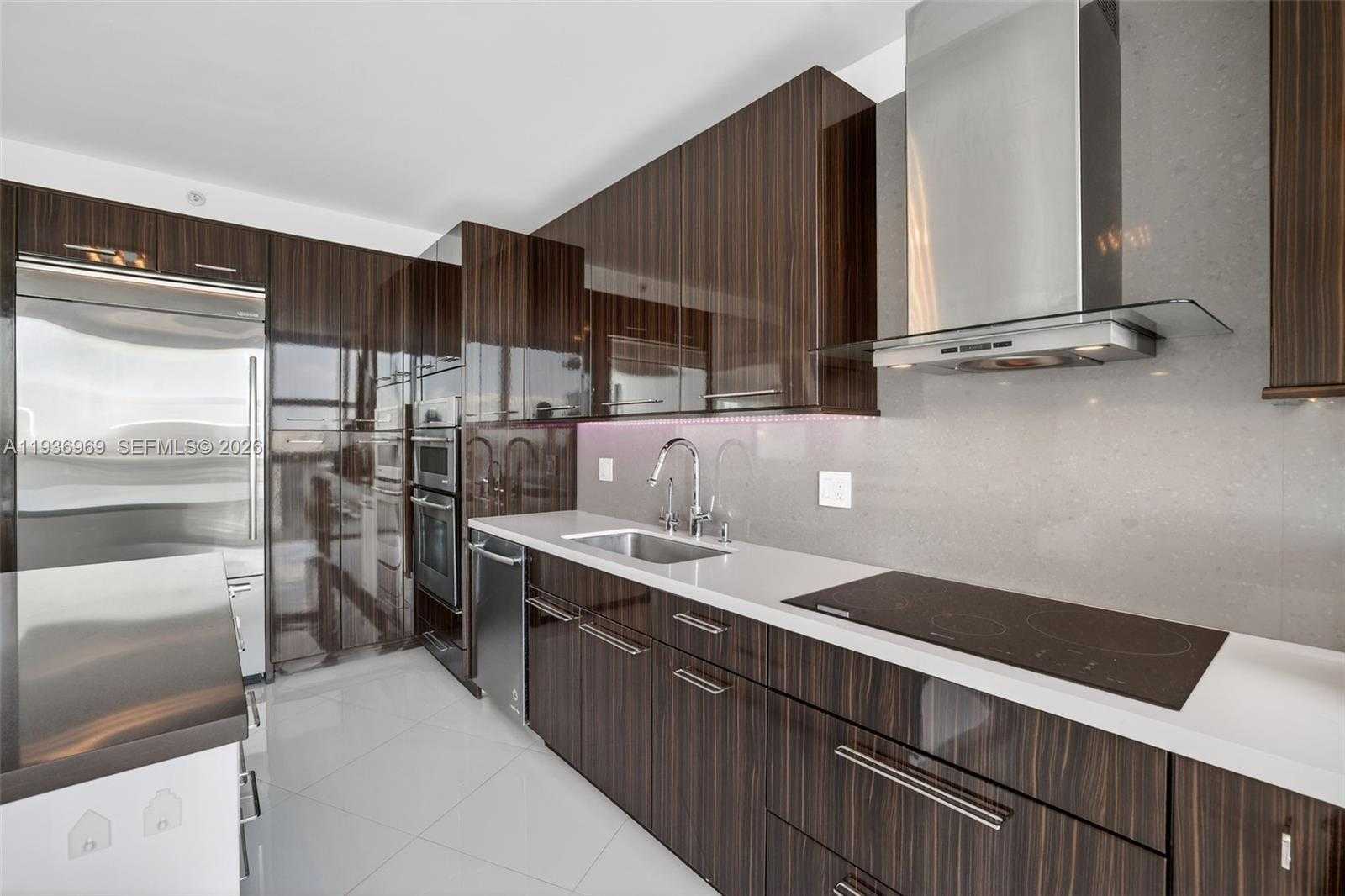 Small Image of 3370 HIDDEN BAY DR #2711, Aventura Number 21