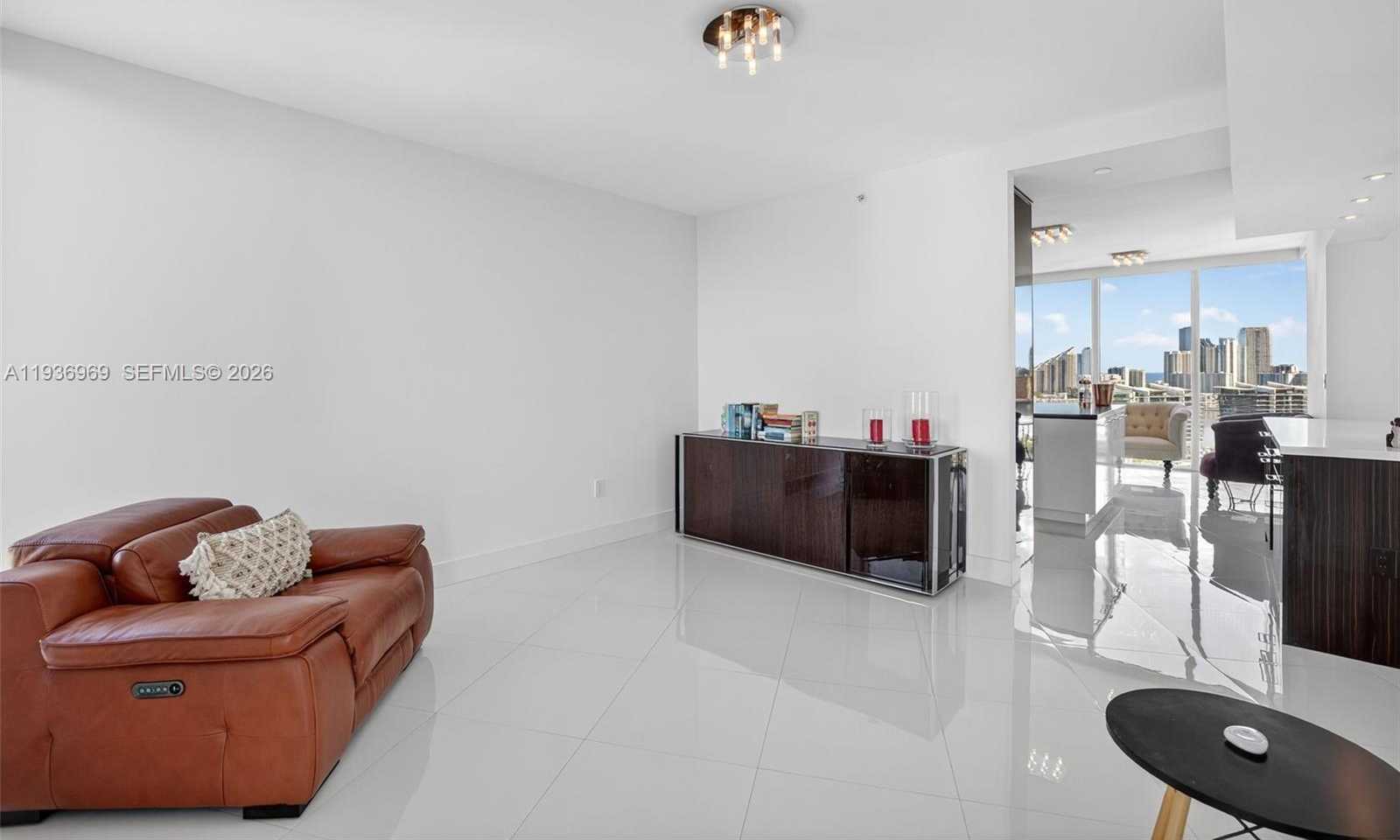 Small Image of 3370 HIDDEN BAY DR #2711, Aventura Number 31