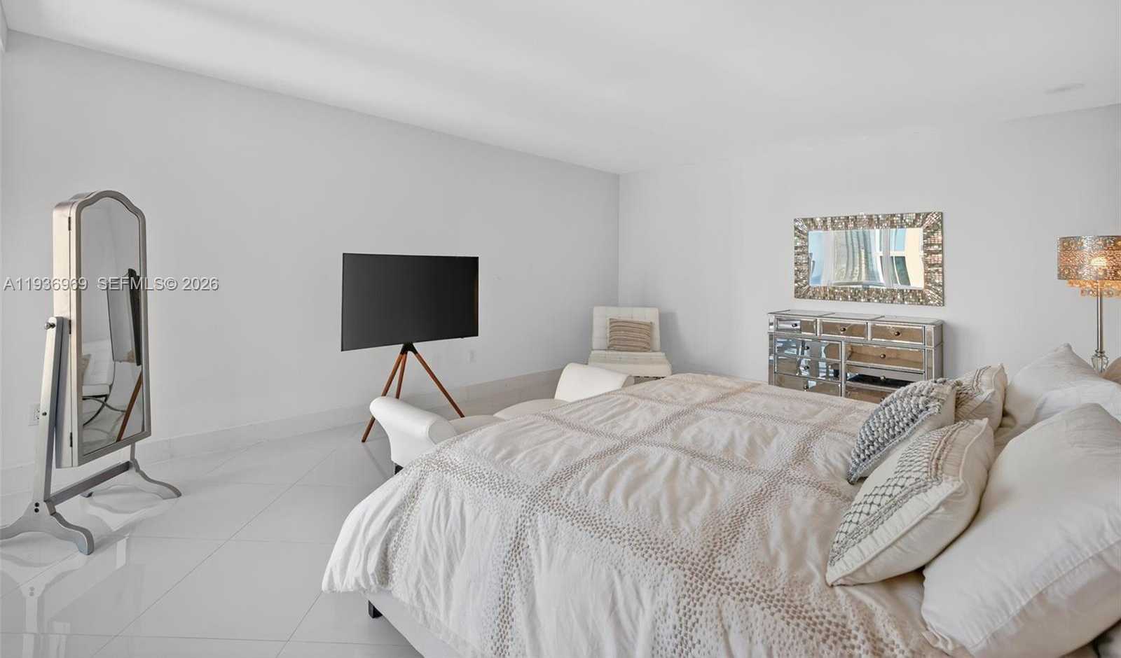 Small Image of 3370 HIDDEN BAY DR #2711, Aventura Number 42