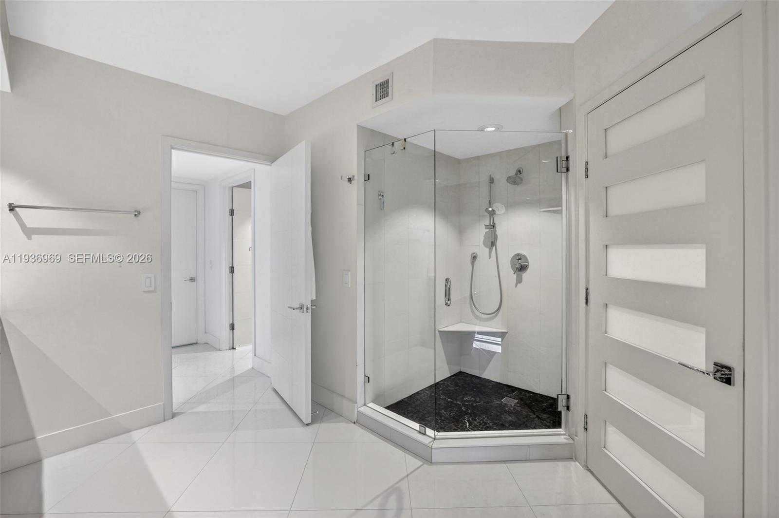 Small Image of 3370 HIDDEN BAY DR #2711, Aventura Number 52