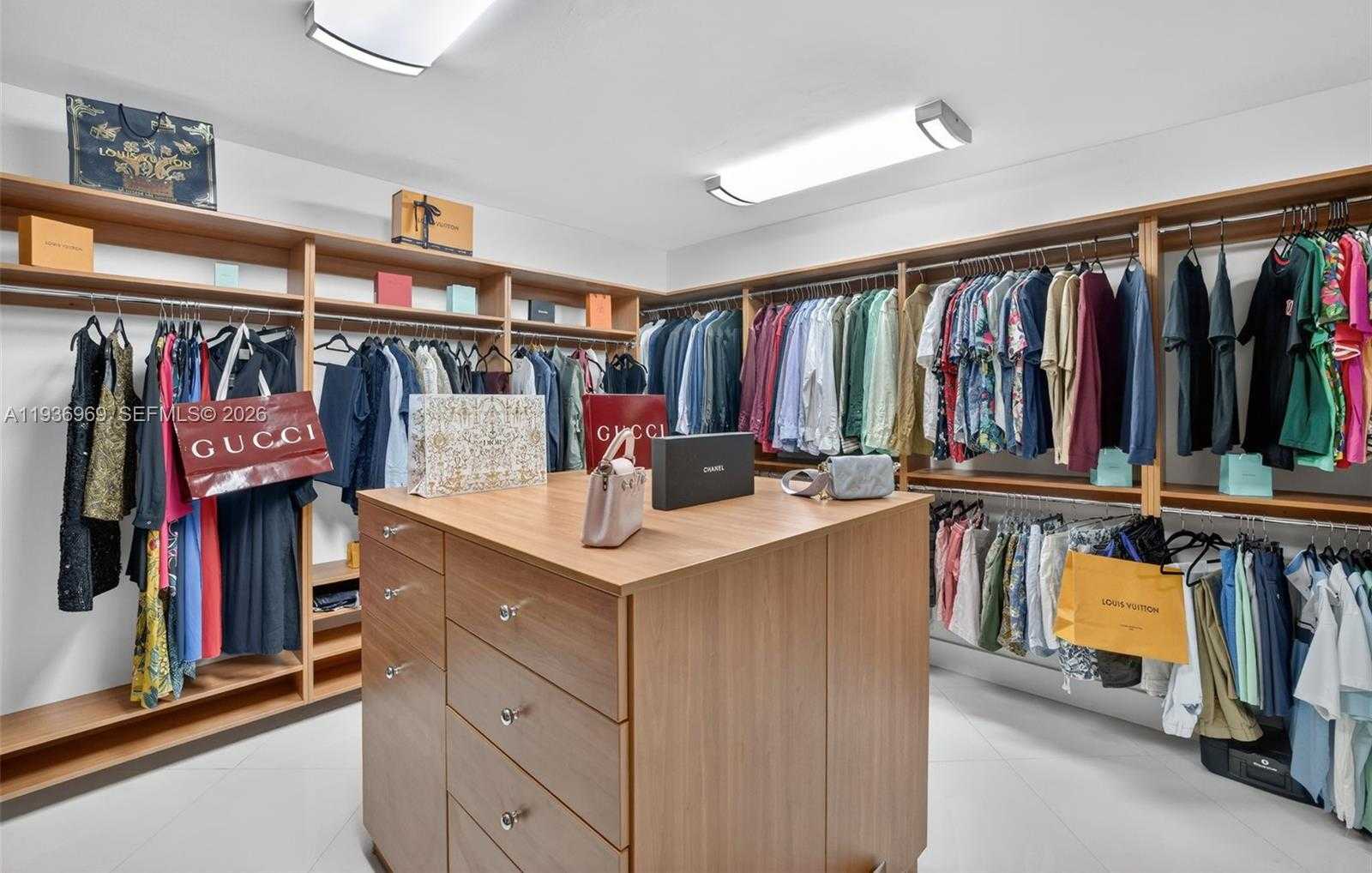 Small Image of 3370 HIDDEN BAY DR #2711, Aventura Number 57