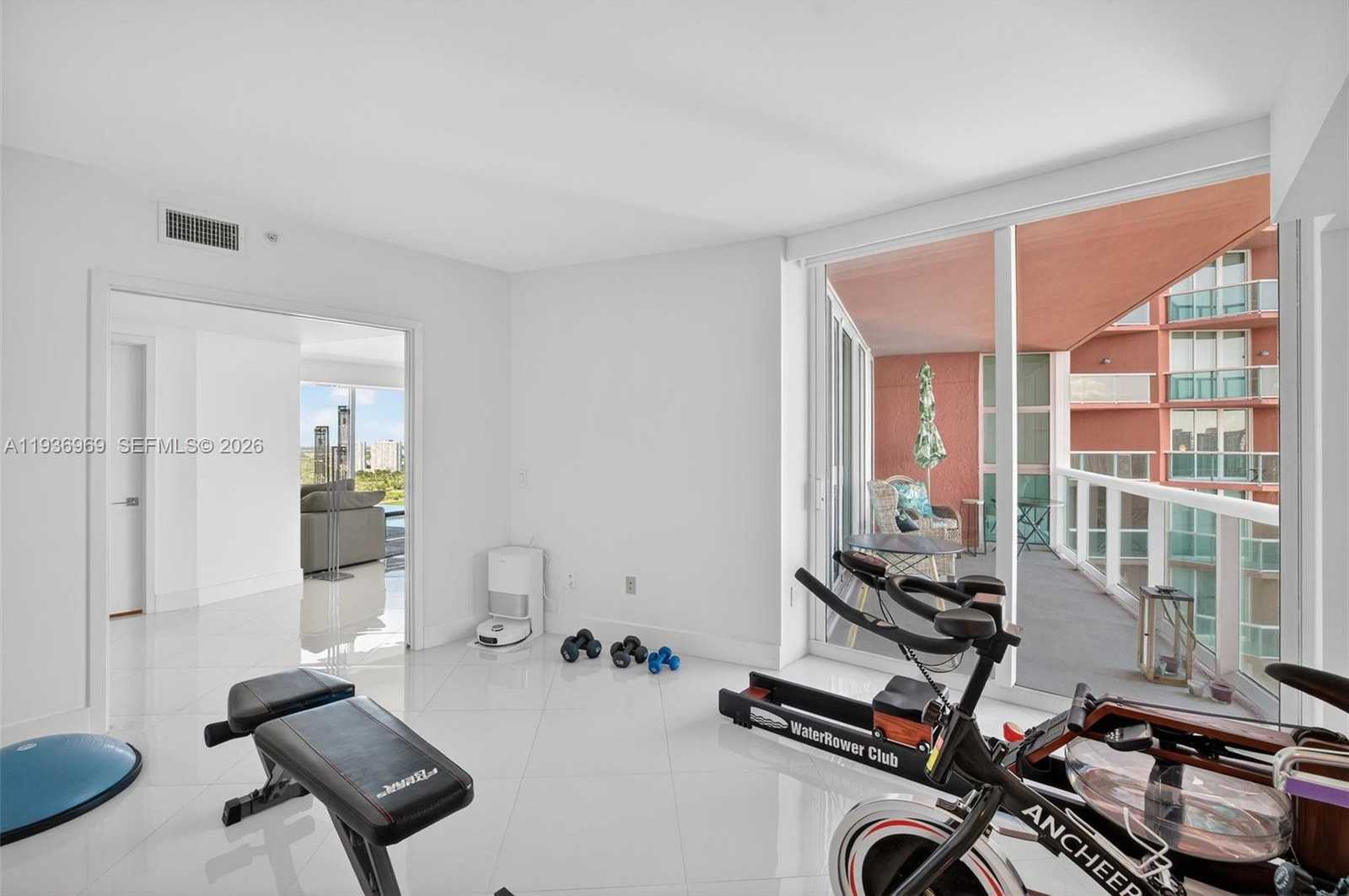 Small Image of 3370 HIDDEN BAY DR #2711, Aventura Number 58