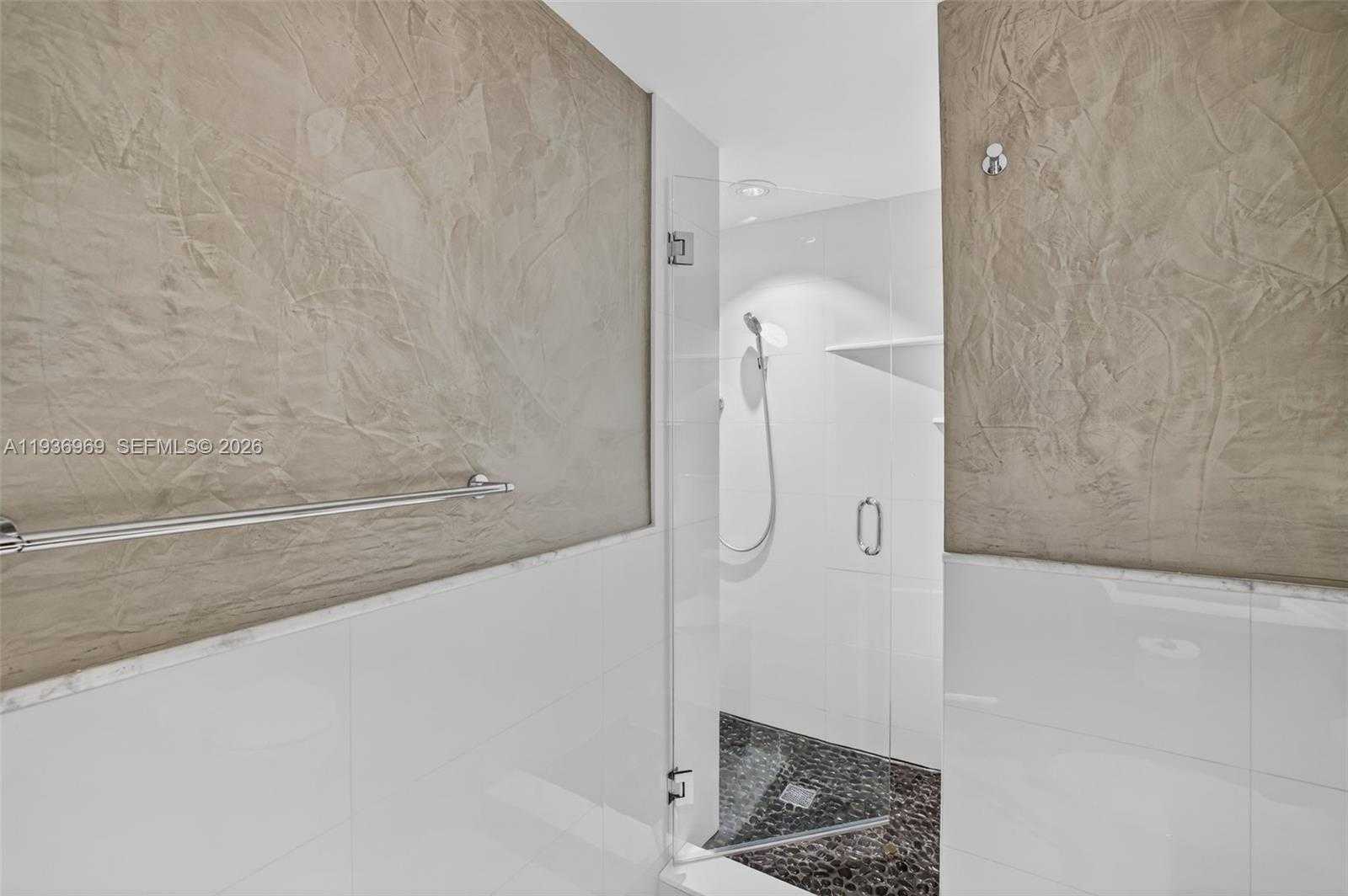 Small Image of 3370 HIDDEN BAY DR #2711, Aventura Number 64