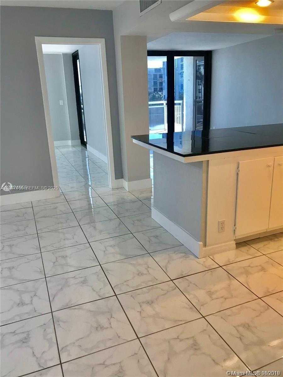 Small Image of 1600 SOUTH OCEAN DR #3G, Hollywood Number 4