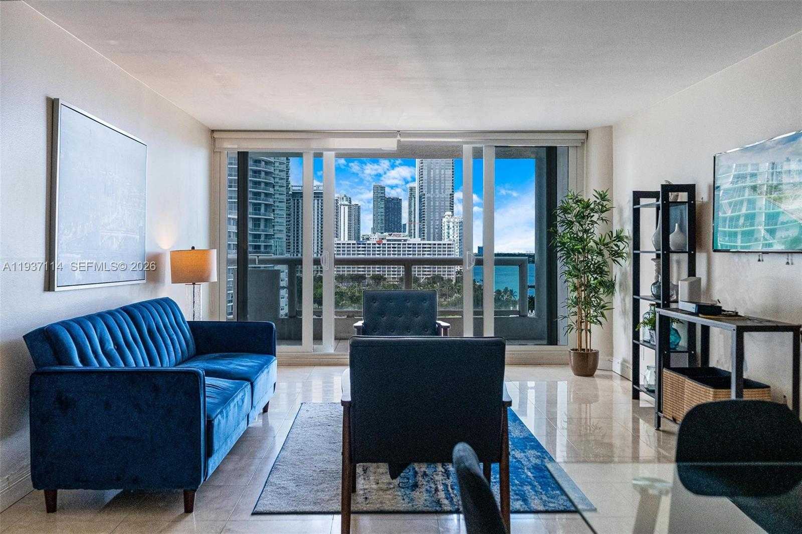 Imagen de Pequeño Objeto