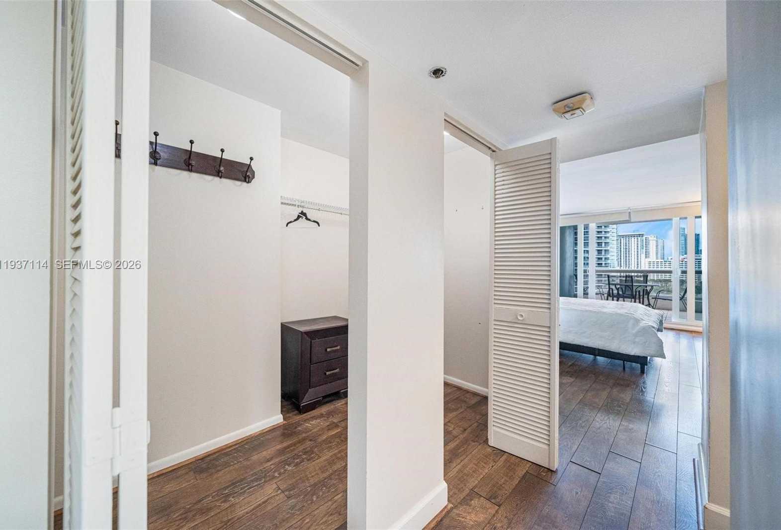 Imagen de Pequeño Objeto