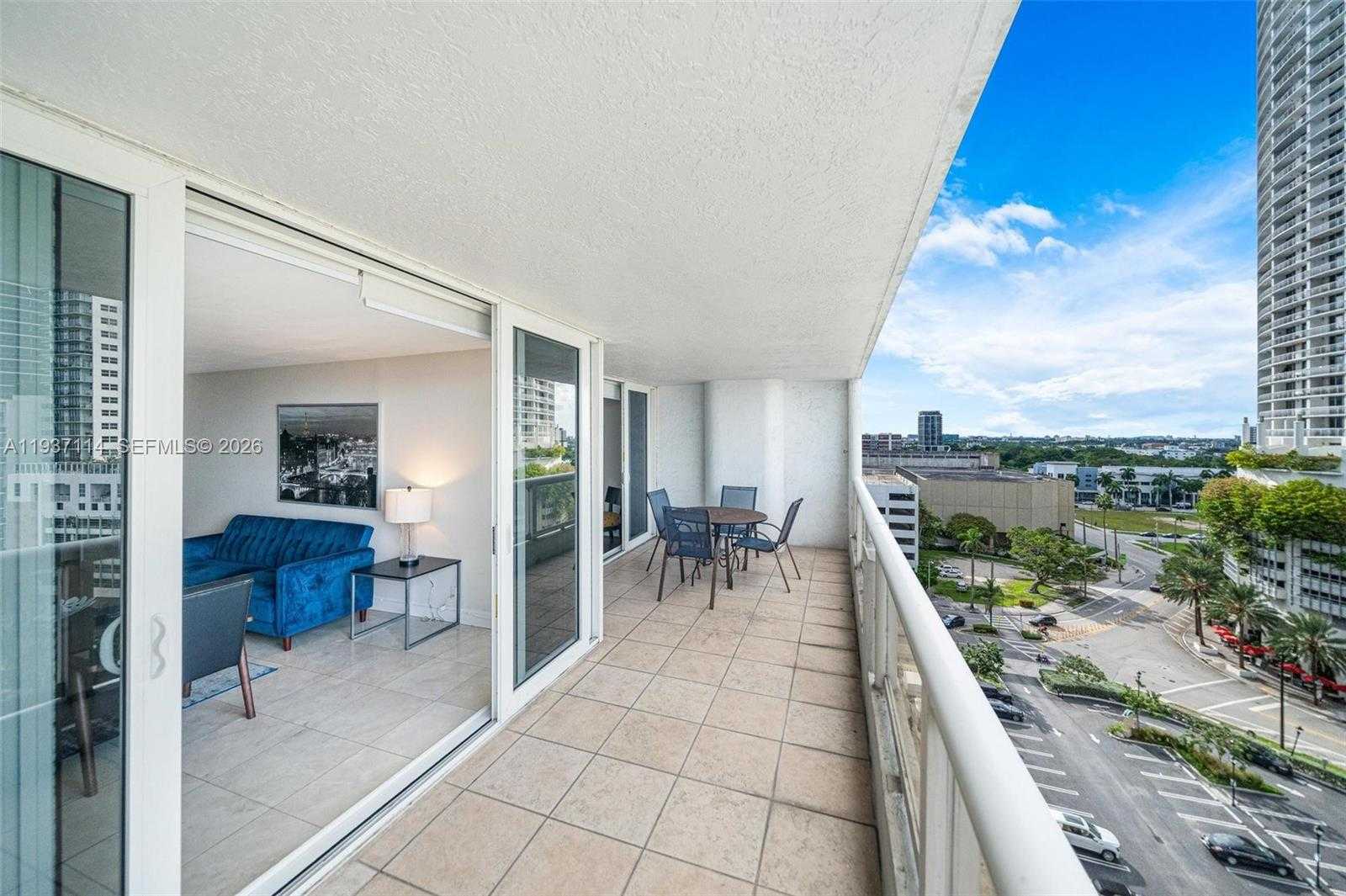 Imagen de Pequeño Objeto