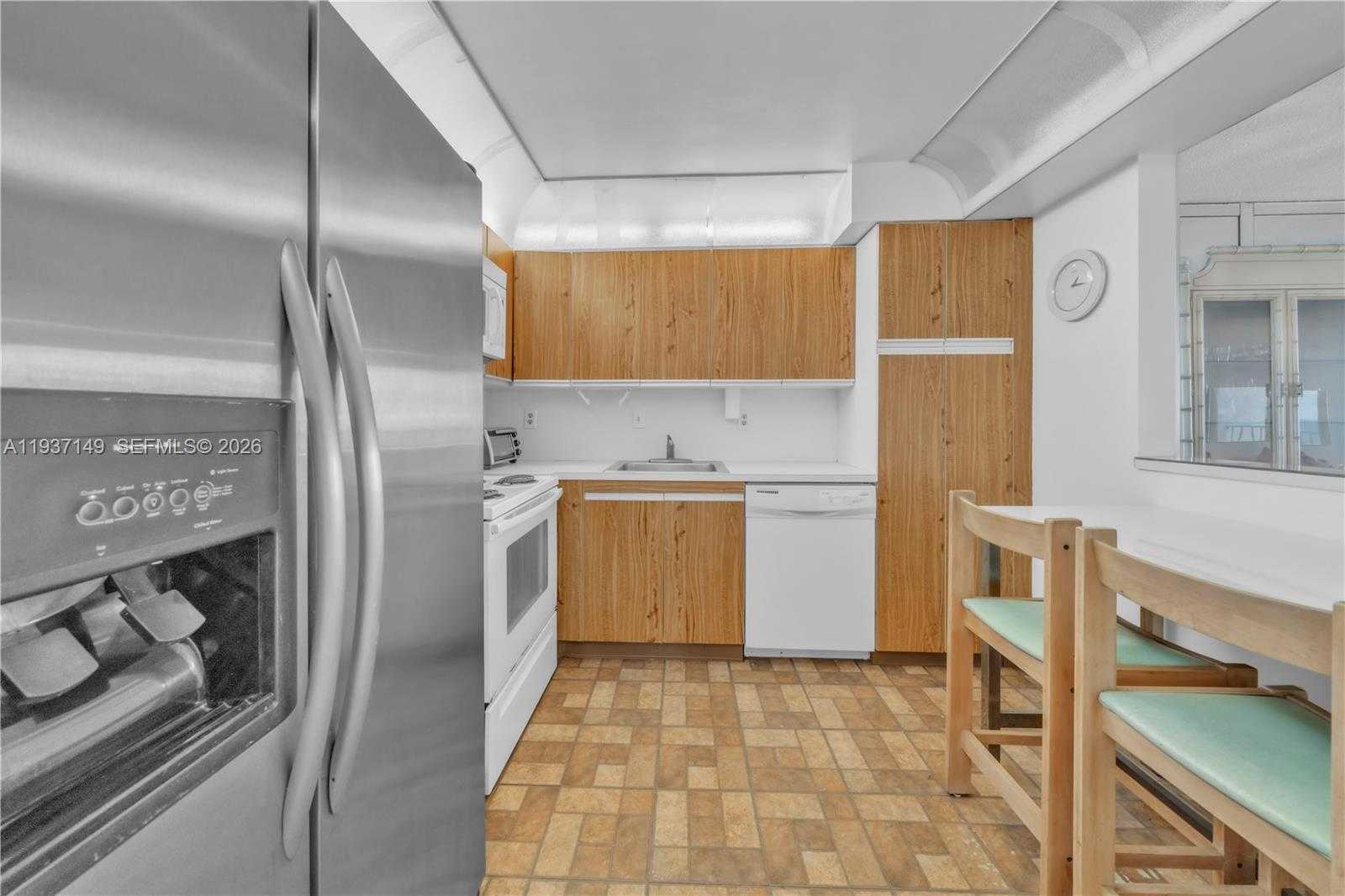 Small Image of 2401 SOUTH OCEAN DR #702, Hollywood Number 9