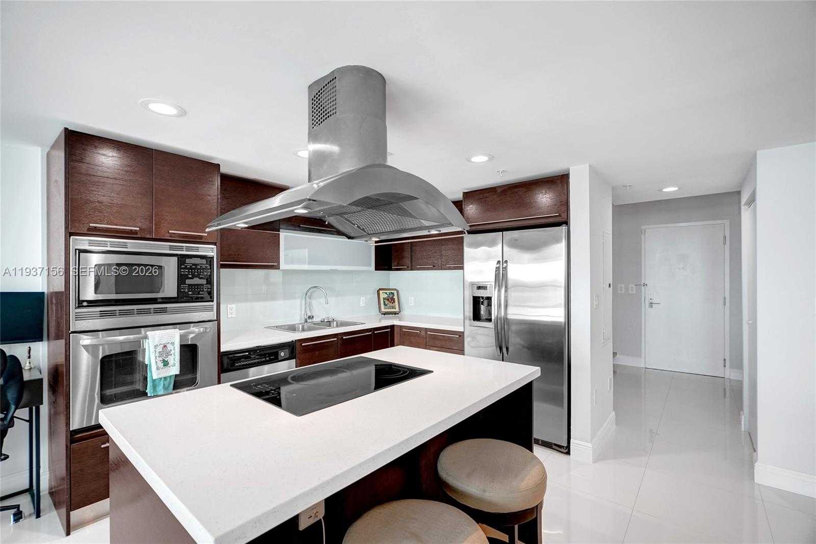 Small Image of 7930 EAST DR #1806, North Bay Village Number 38