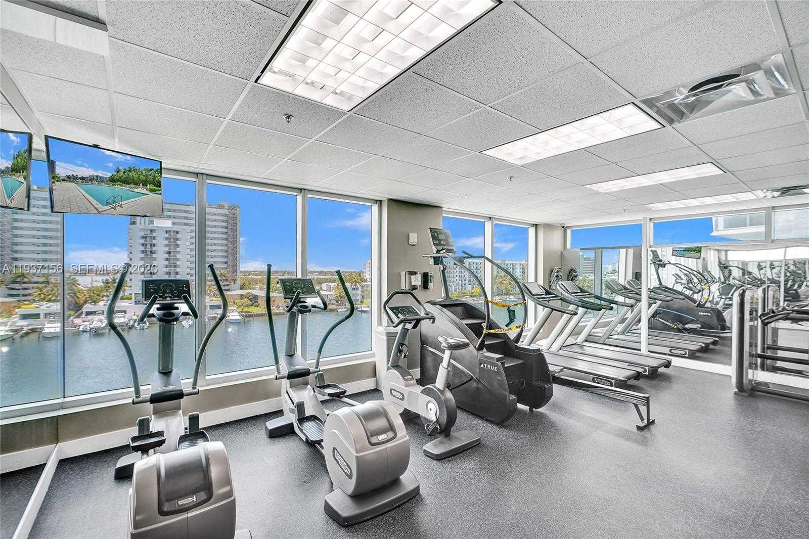 Small Image of 7930 EAST DR #1806, North Bay Village Number 4