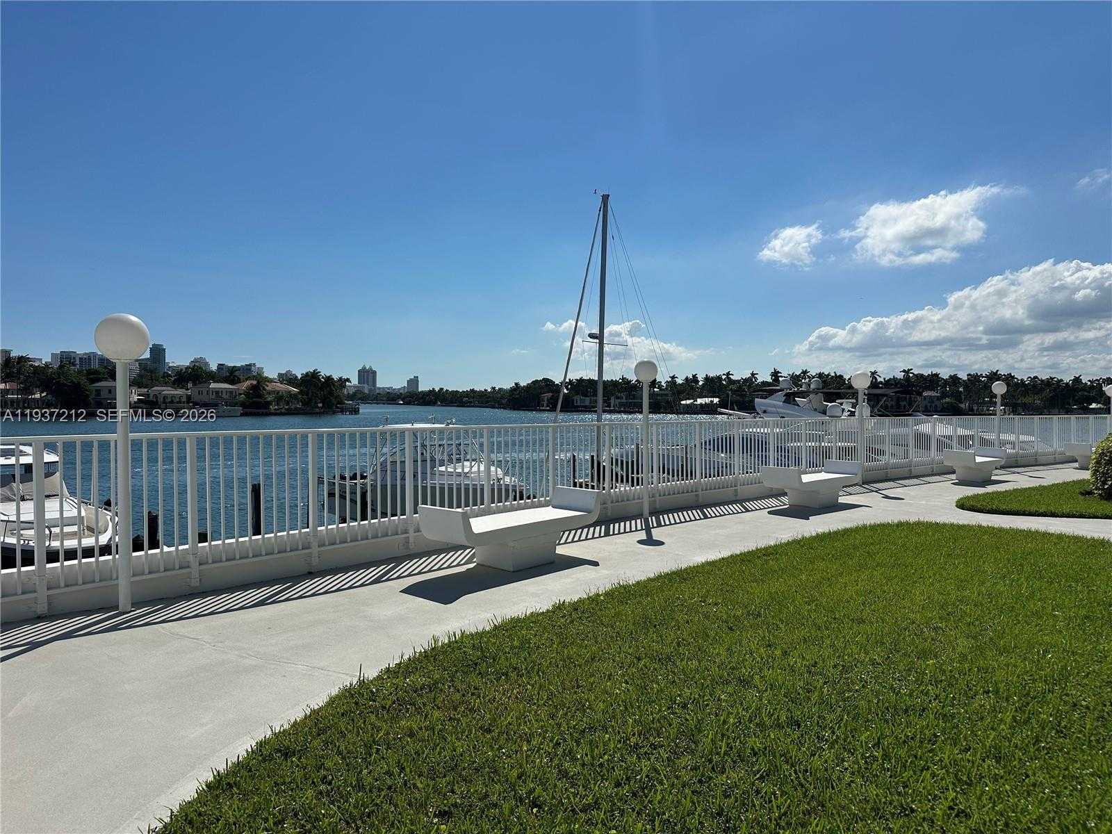 Small Image of 900 BAY DR #413, Miami Beach Number 11