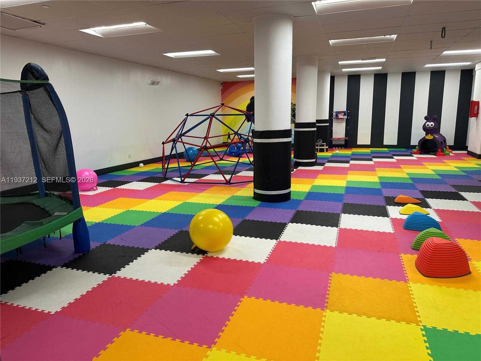 Small Image of 900 BAY DR #413, Miami Beach Number 28