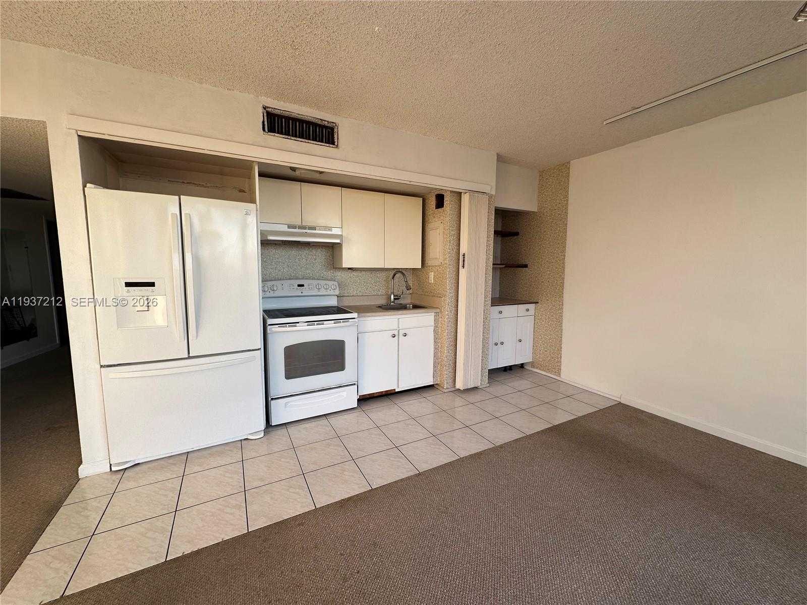 Small Image of 900 BAY DR #413, Miami Beach Number 3