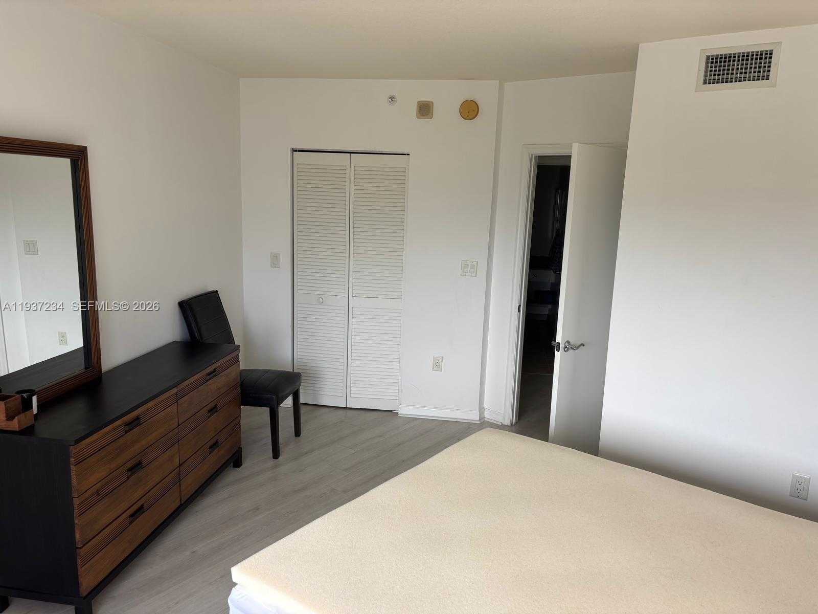 Small Image of 19501 WEST COUNTRY CLUB DR #2206, Aventura Number 17