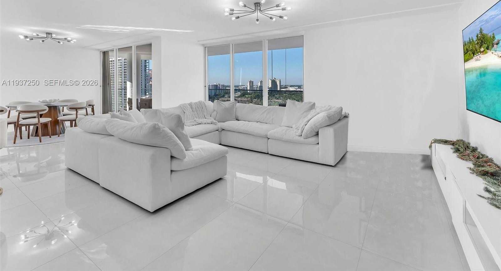 Small Image of 19707 TURNBERRY WAY #22D, Aventura Number 11