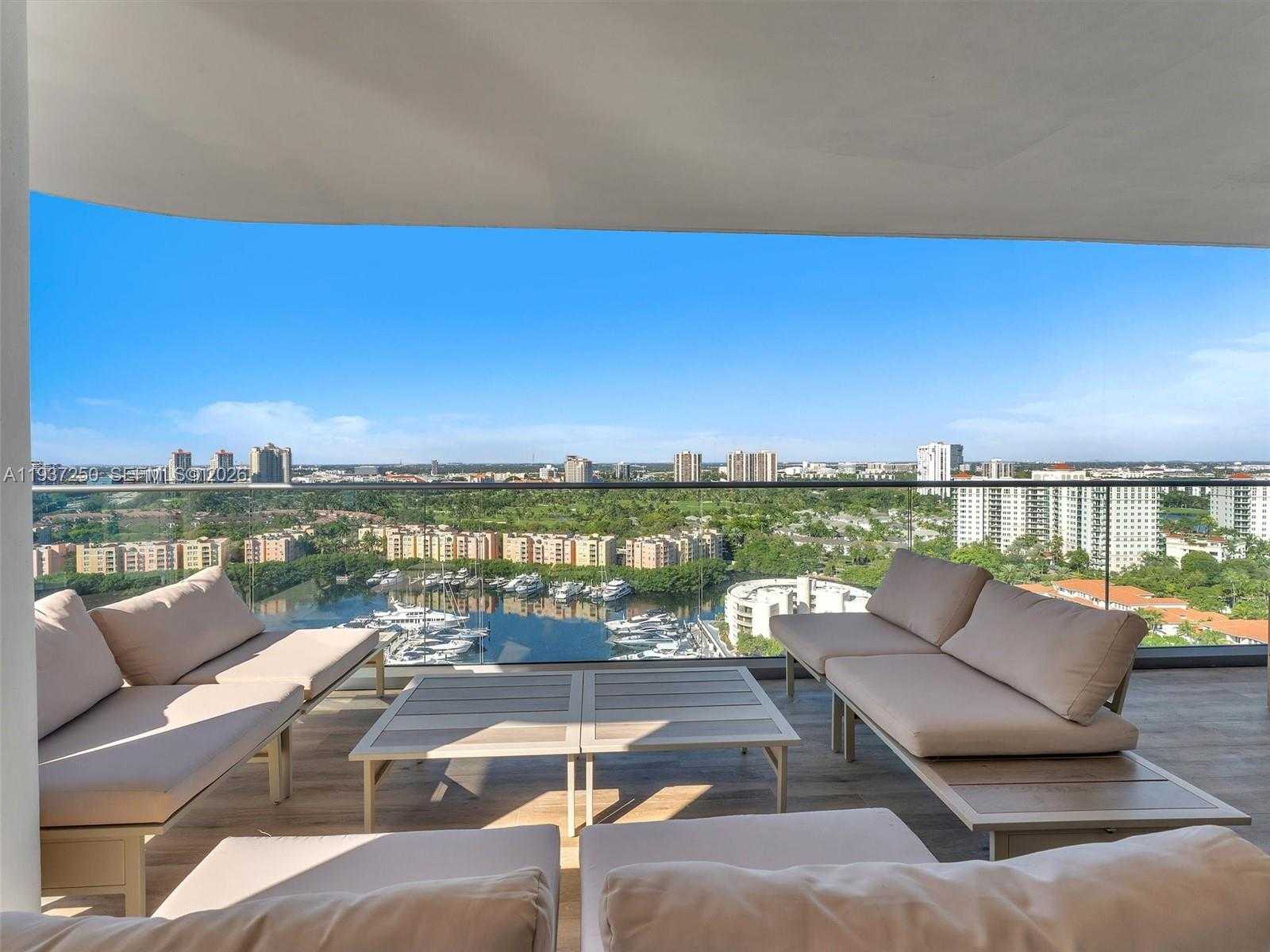 Small Image of 19707 TURNBERRY WAY #22D, Aventura Number 25
