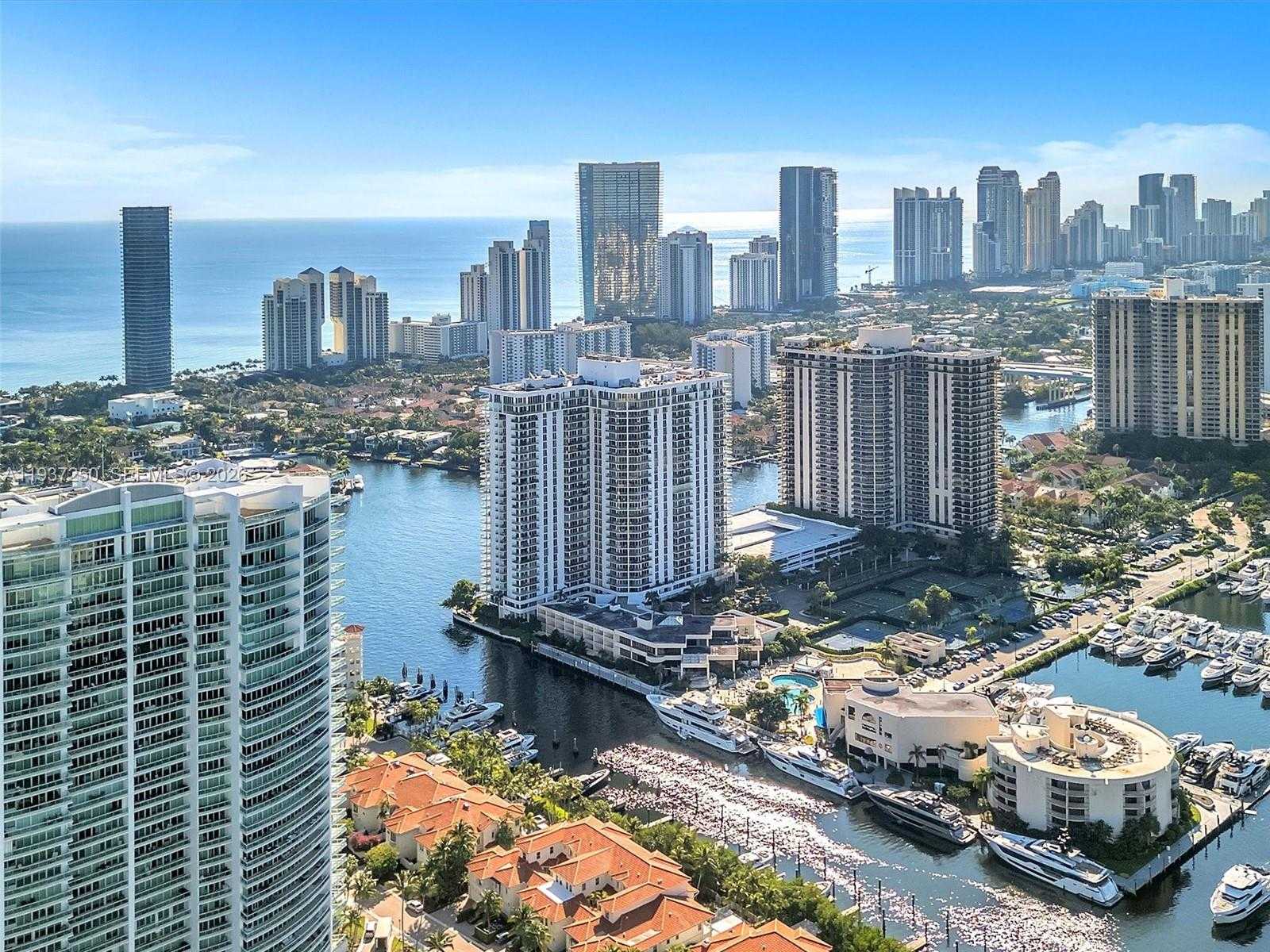 Small Image of 19707 TURNBERRY WAY #22D, Aventura Number 34