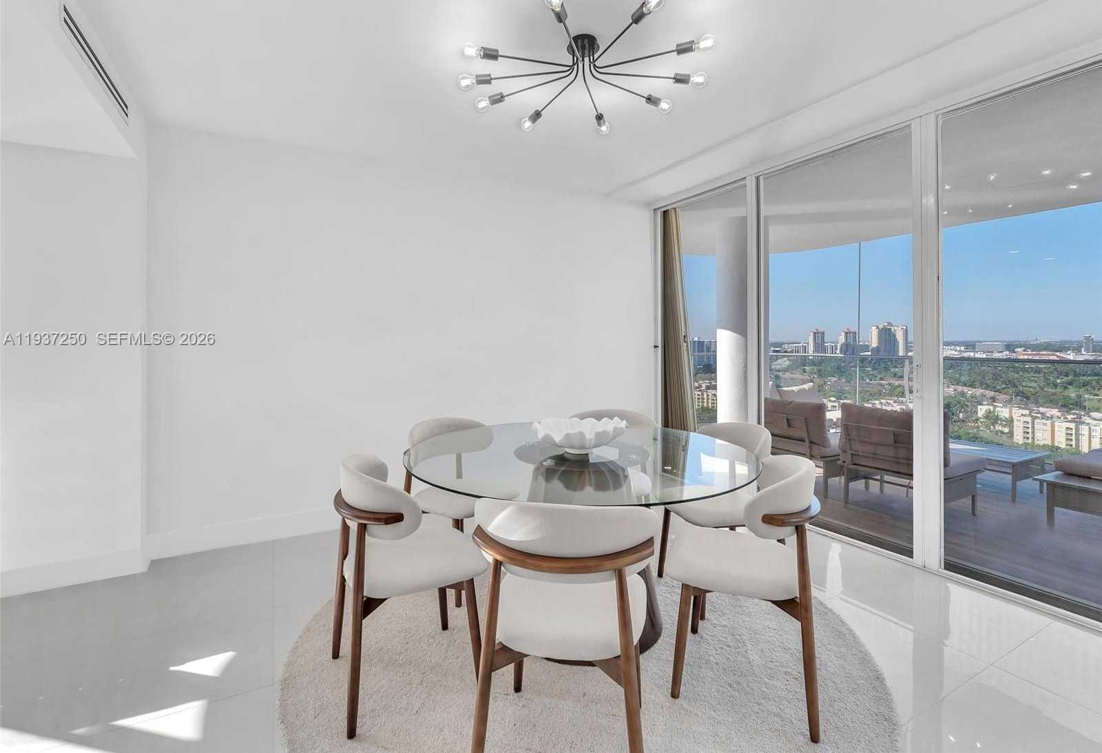 Small Image of 19707 TURNBERRY WAY #22D, Aventura Number 8