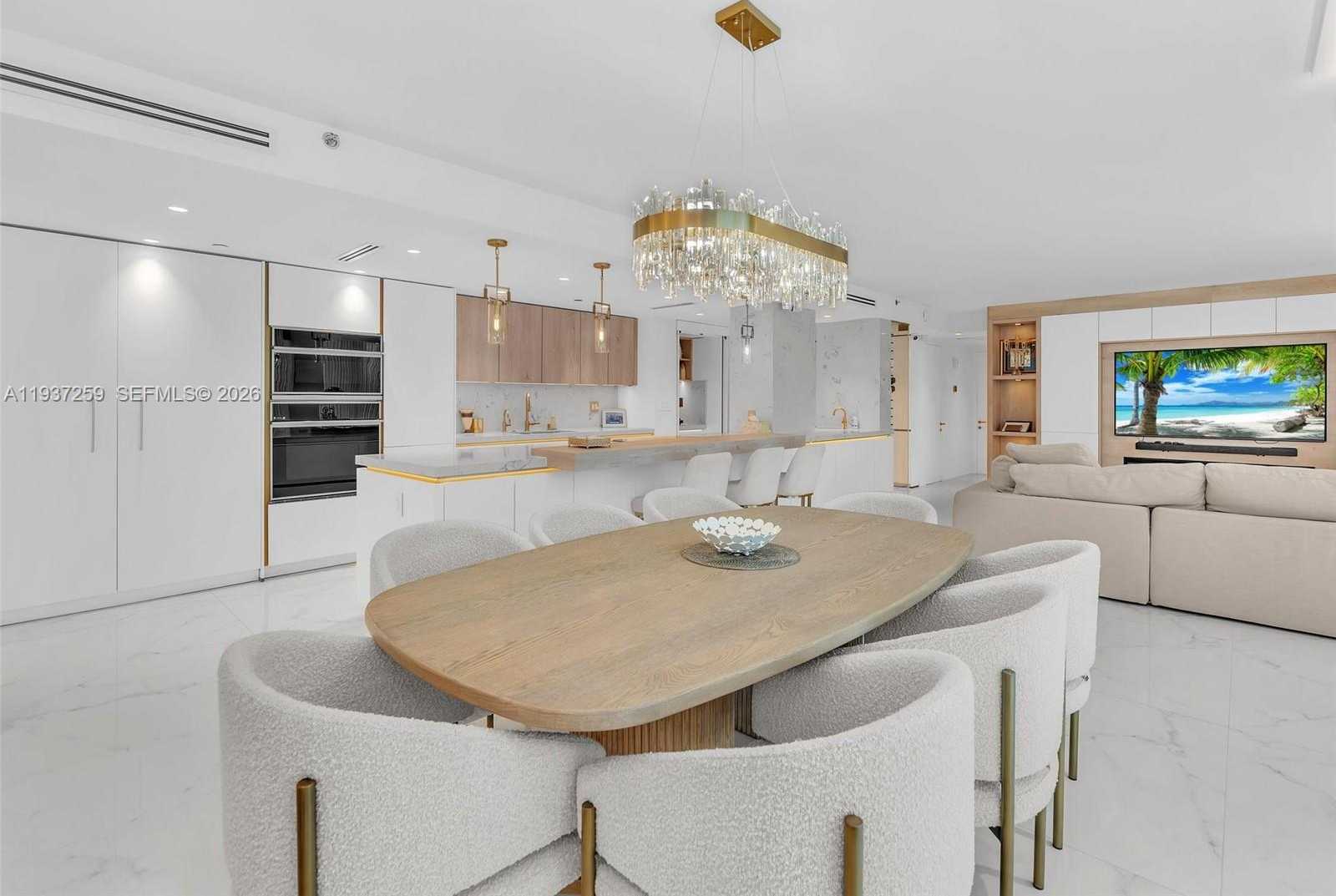 Small Image of 19707 TURNBERRY WAY #6E, Aventura Number 1