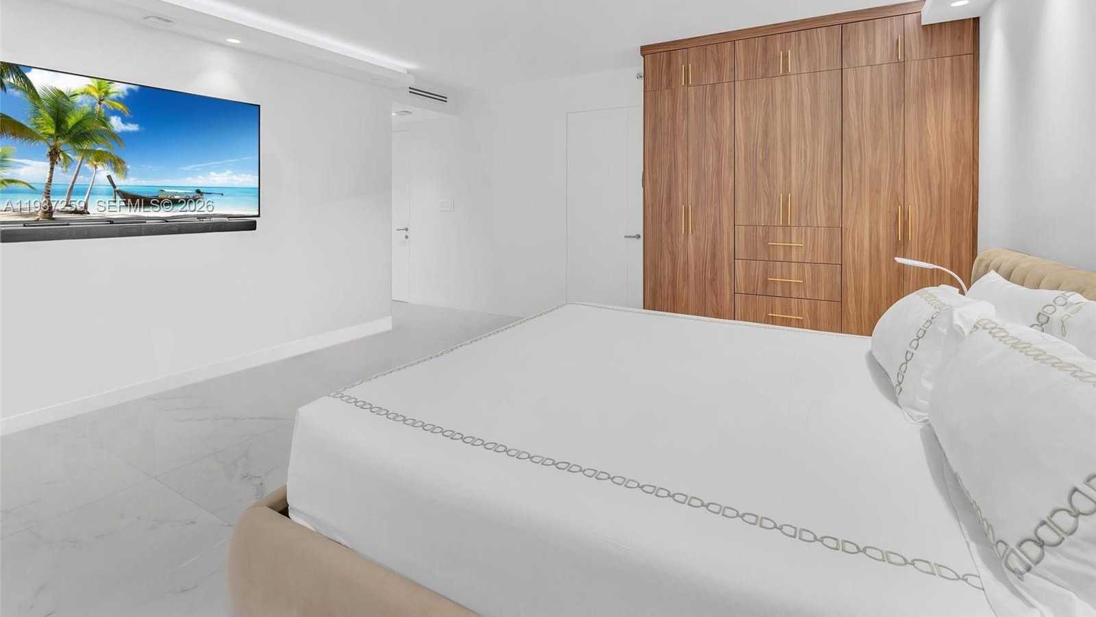 Small Image of 19707 TURNBERRY WAY #6E, Aventura Number 15